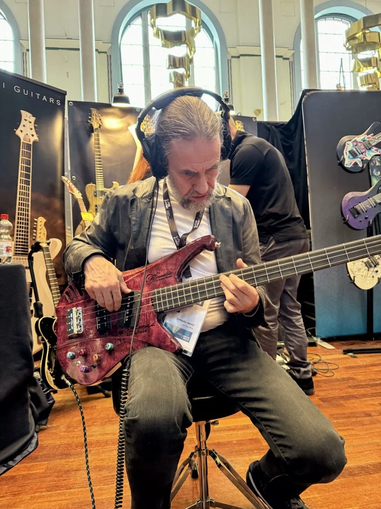 Jonas Hellborg EVO-FX4 @Guitar Summit 2025 Rinaldis Guitar Works & Dogal Strings
