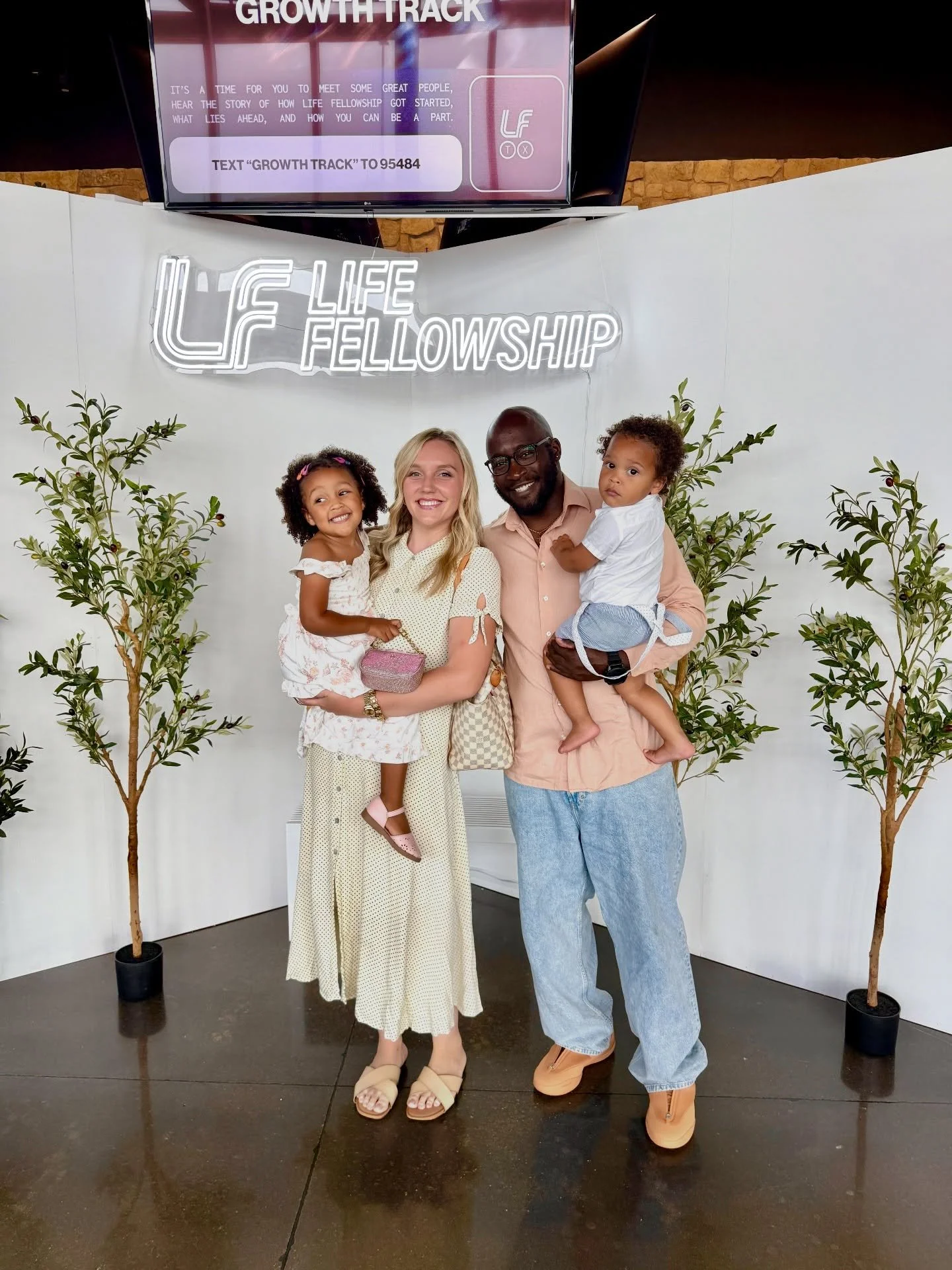 ✝️🐣 Happy Easter from our family to yours. Praise the Lord 🙌🏿