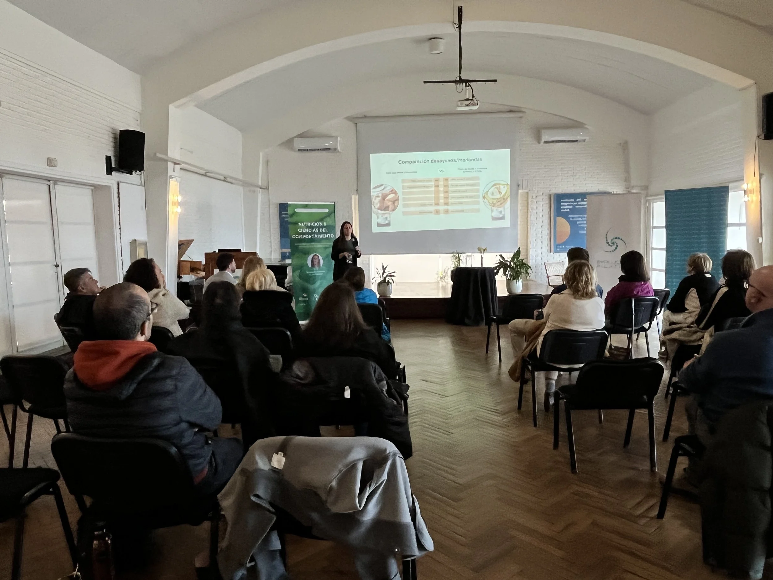 Charla por Alejandro de Barbieri, escritor, psicologo y conferencista, organizada por Evolucion Pilates, en Punta del Este, Uruguay