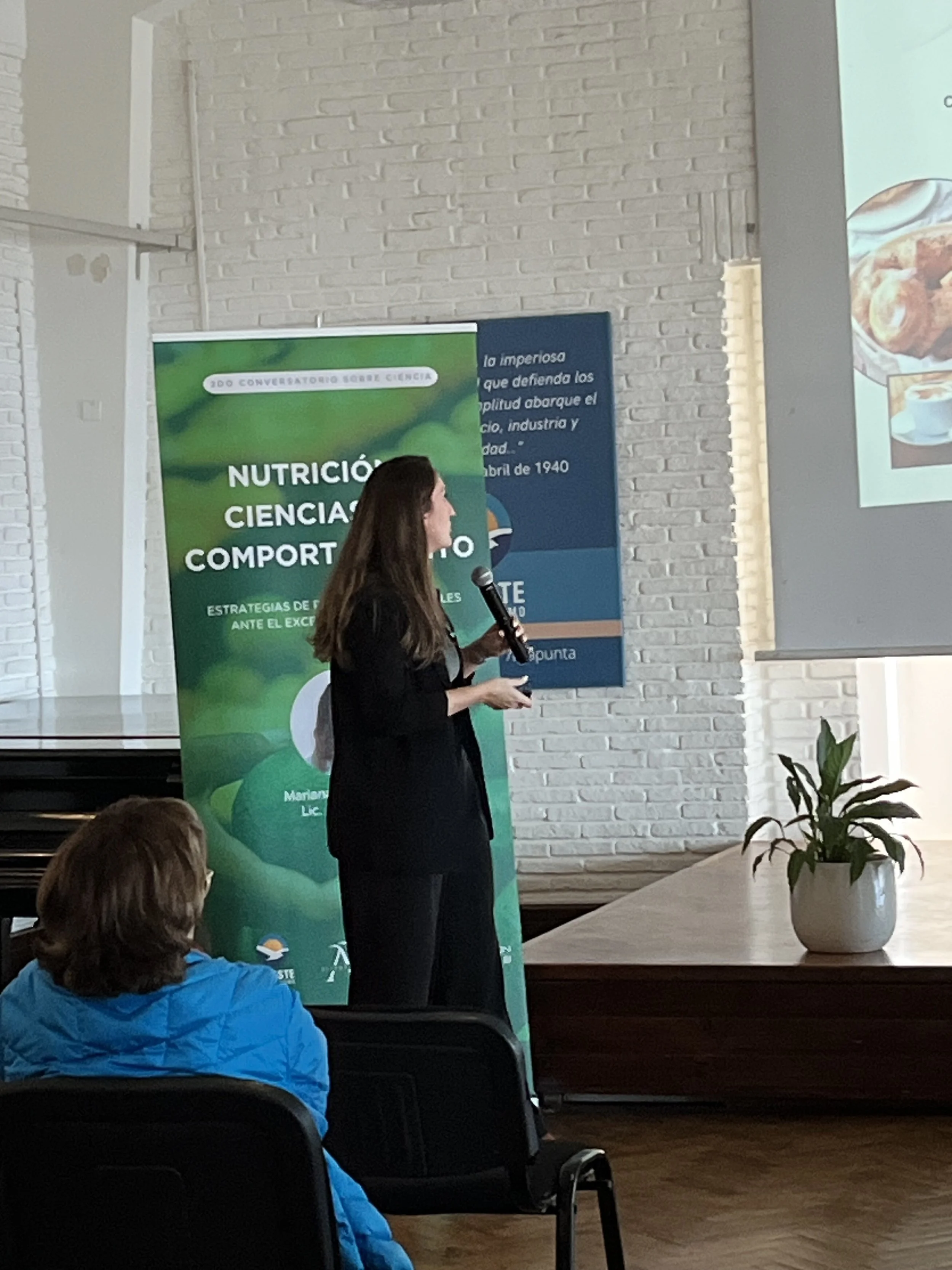 Nutricionista, charla abierta en Punta del Este, Uruguay, organizada por Evolucion Pilates