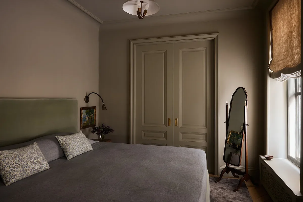 2109 Broadway interior