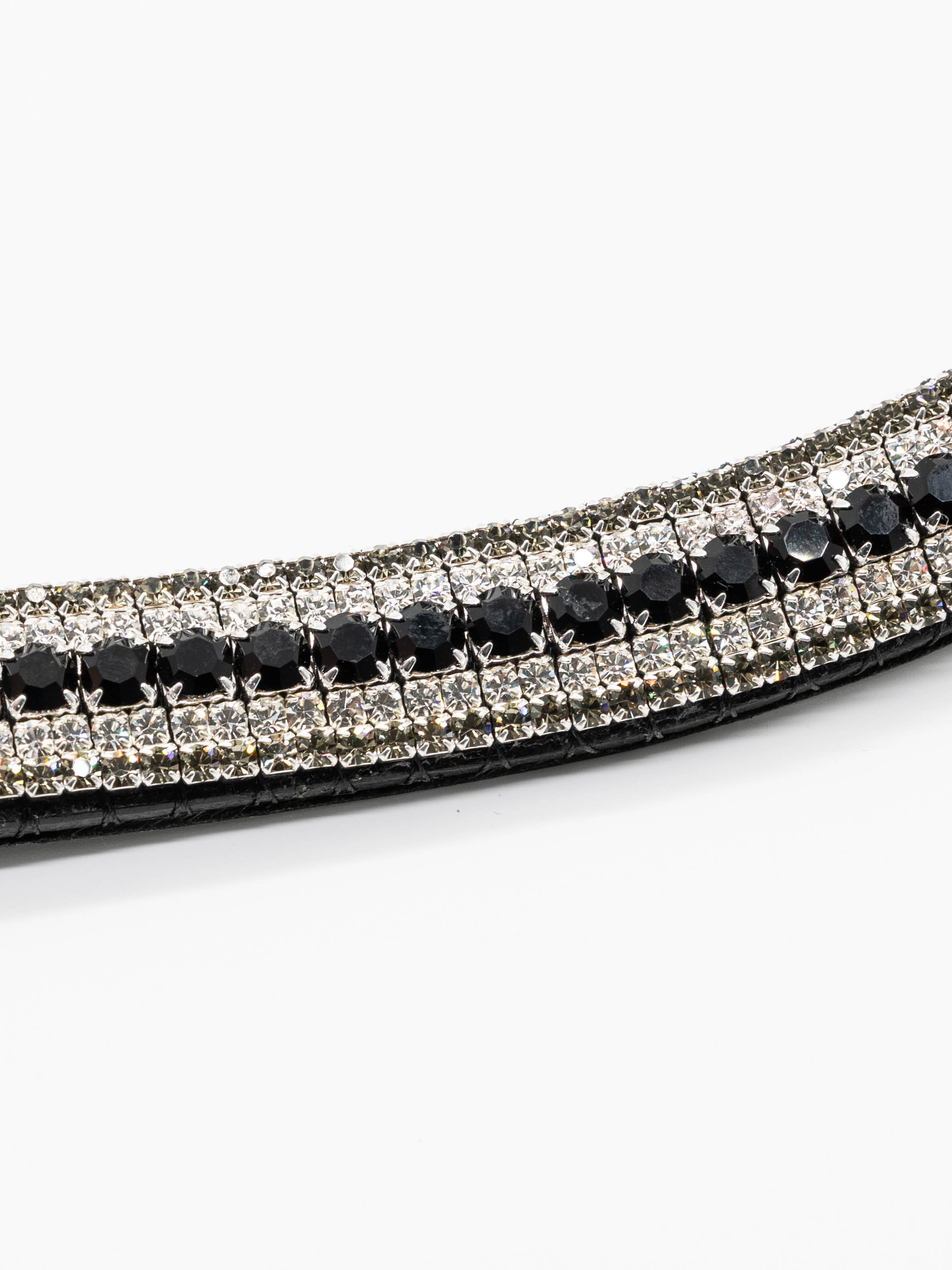 SR wide grey clear black close up.jpg