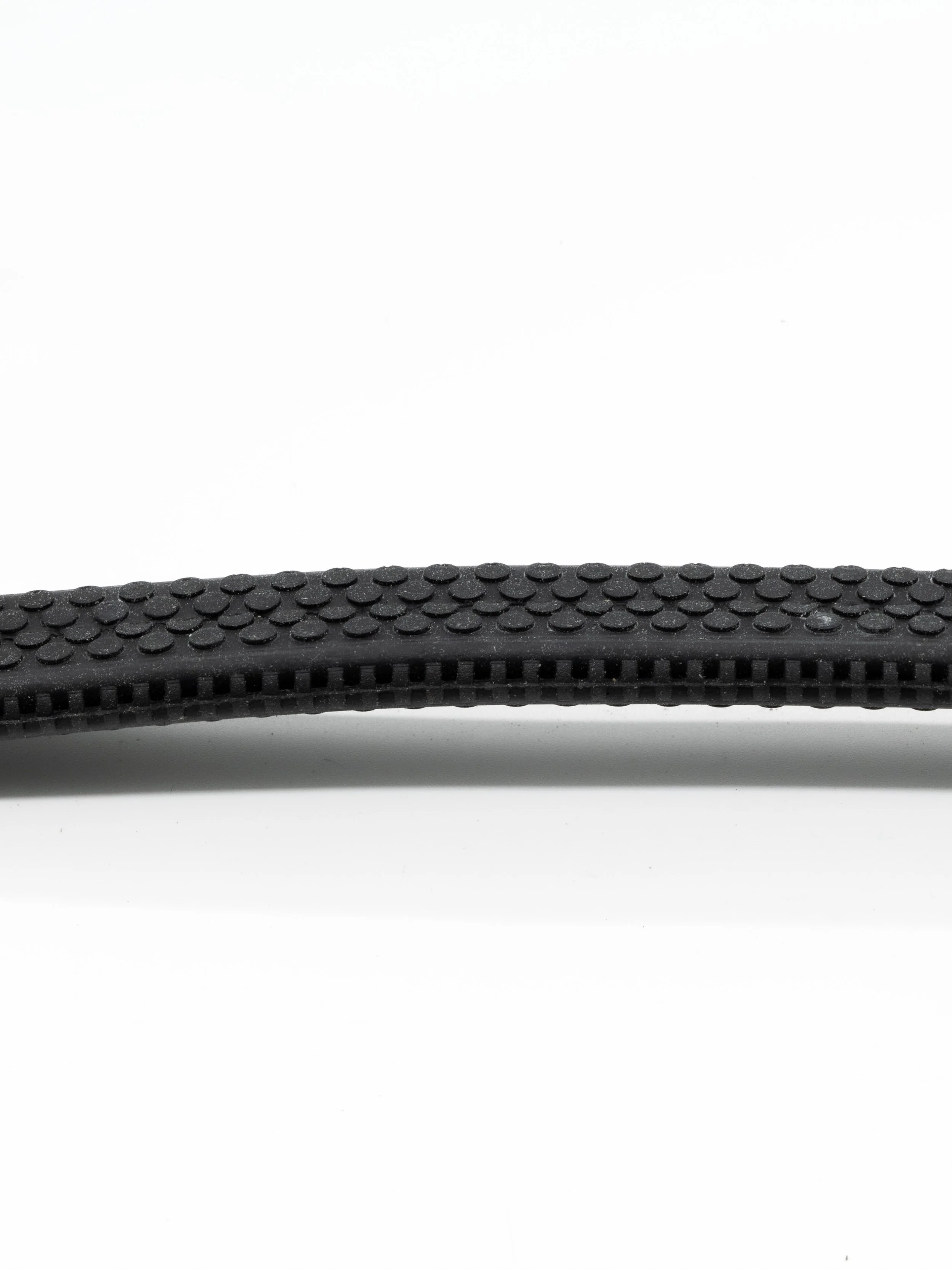 Rubber Rein Blk Close up.jpg