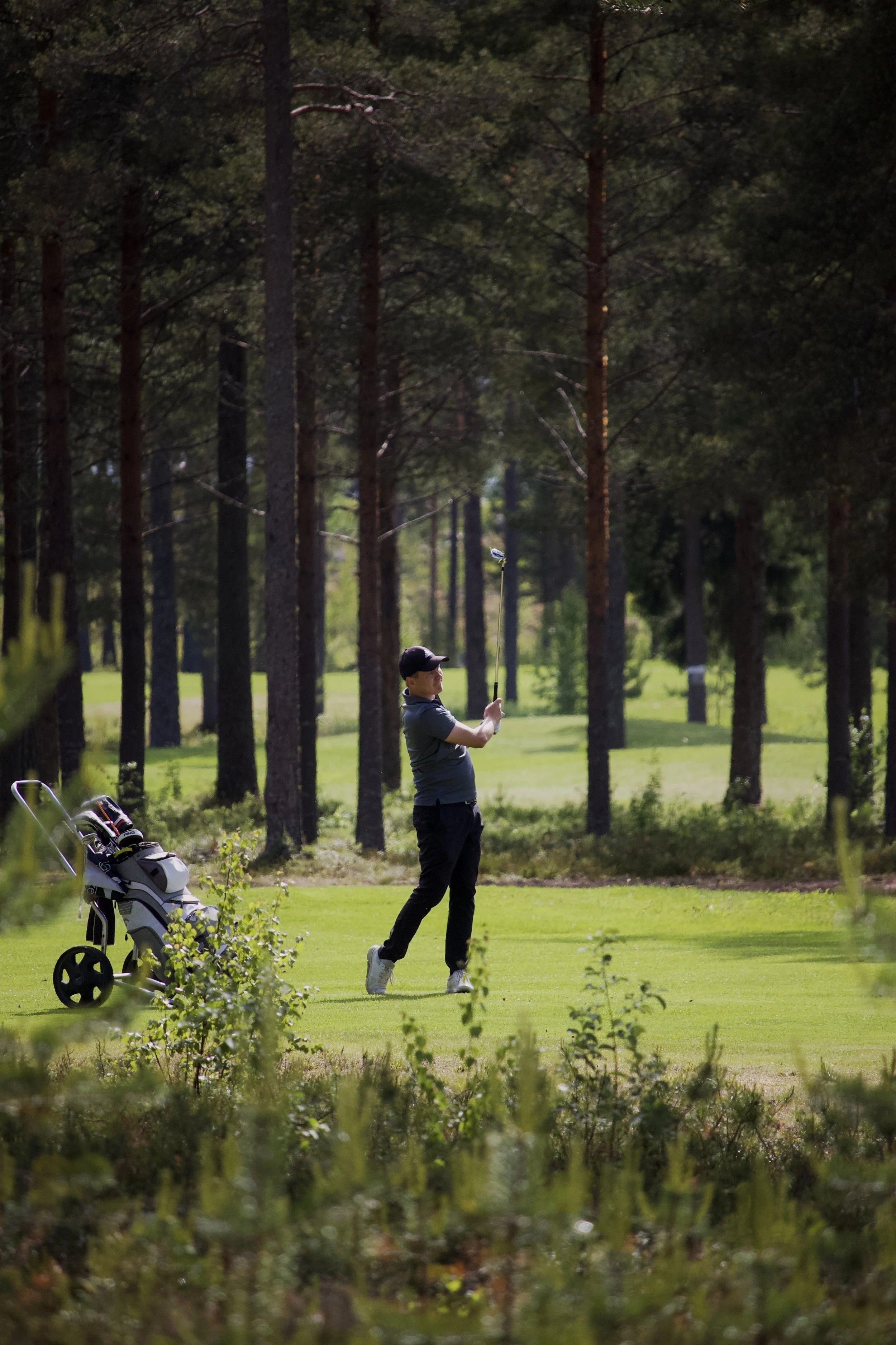 Niinigolfin kuvaaja ja tekninen tuottaja golfkentällä – laadukas golfmedia ja YouTube-tuotanto