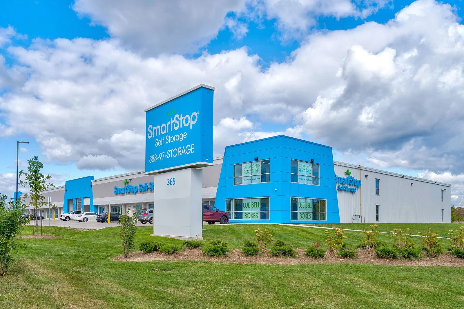 SmartStop: Blue Door Property III DST - Exterior Image 1