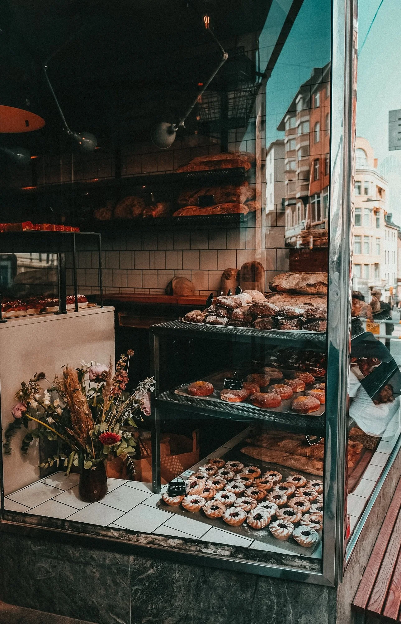 Café-hop along Franklin Street