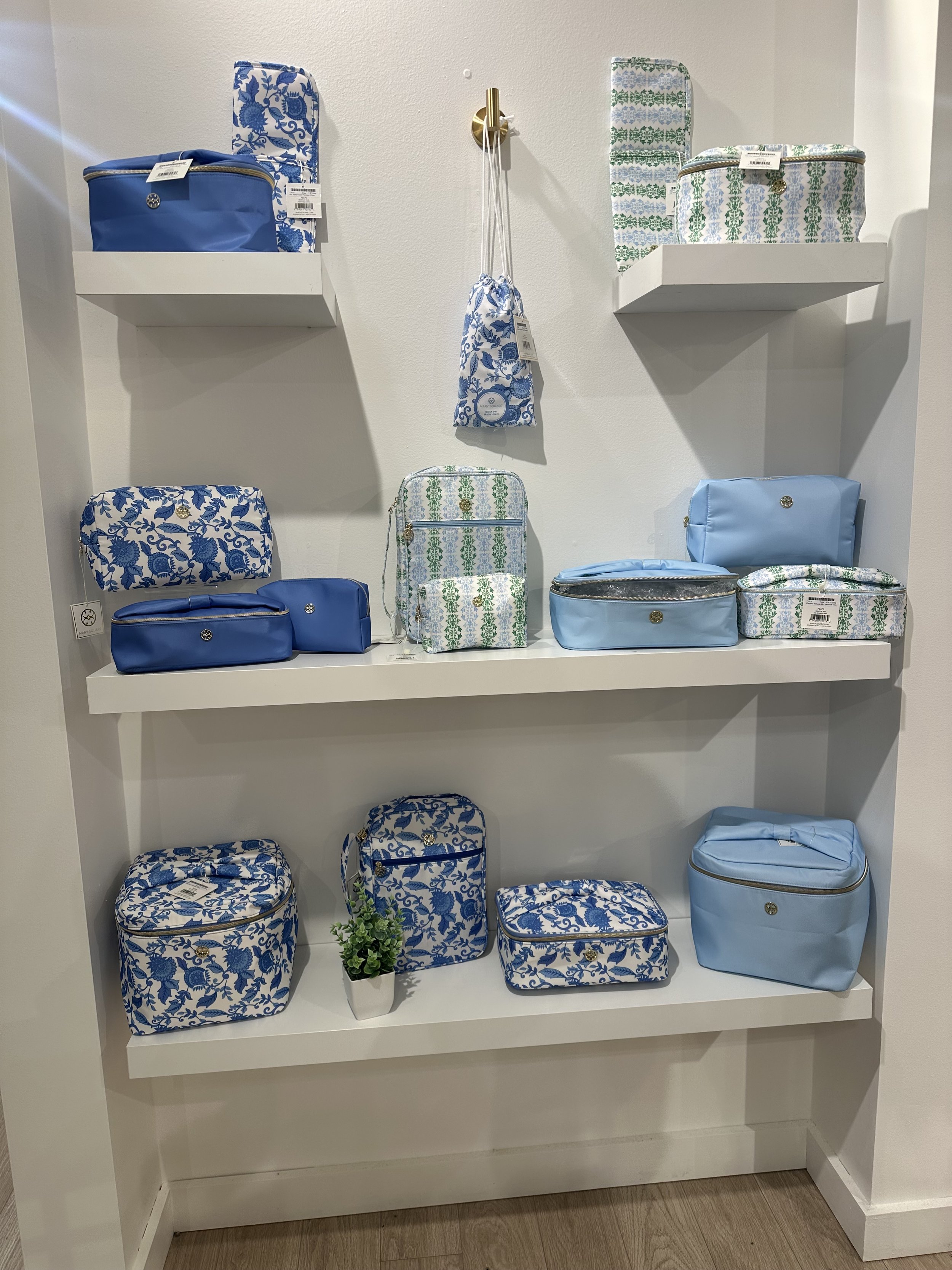 Mary Square favorites in full collections, so your go-to prints and colors are always coordinated!