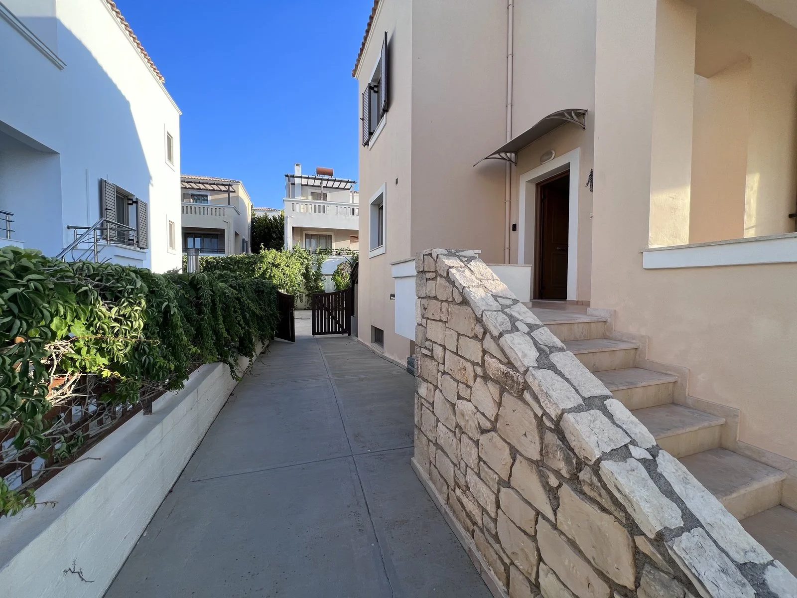 villa-in-Panormo-for-Sale-with-Sea-Views-11.jpg