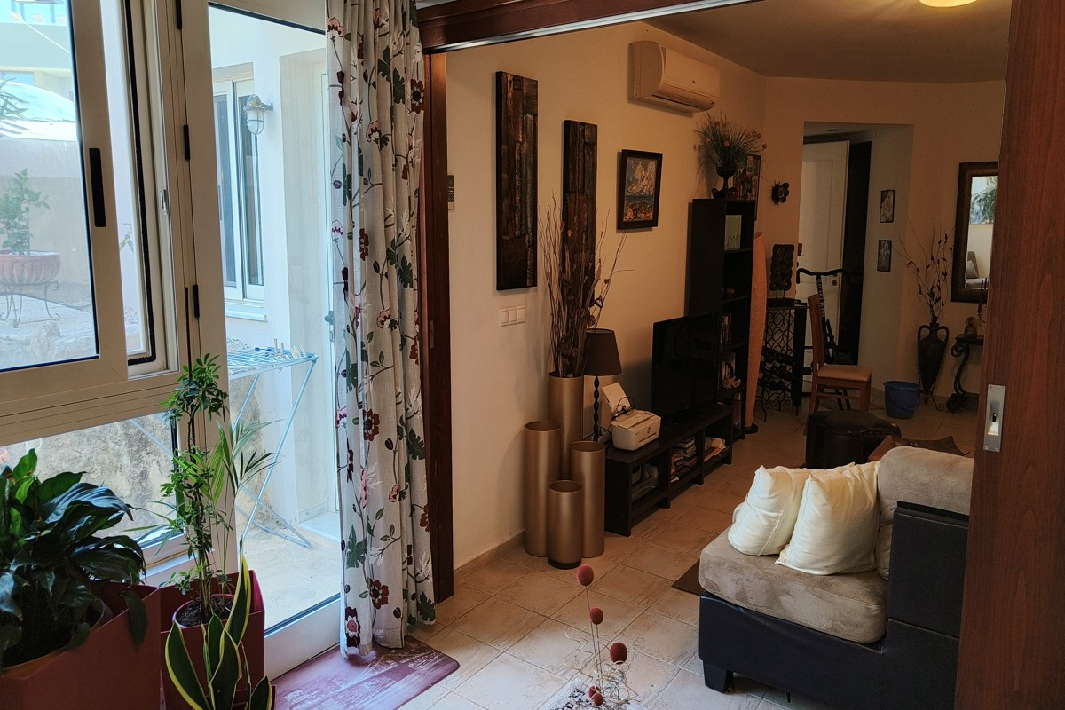 Beachfront-Furnished-Residence-for-Sale-in-Maleme-11.png