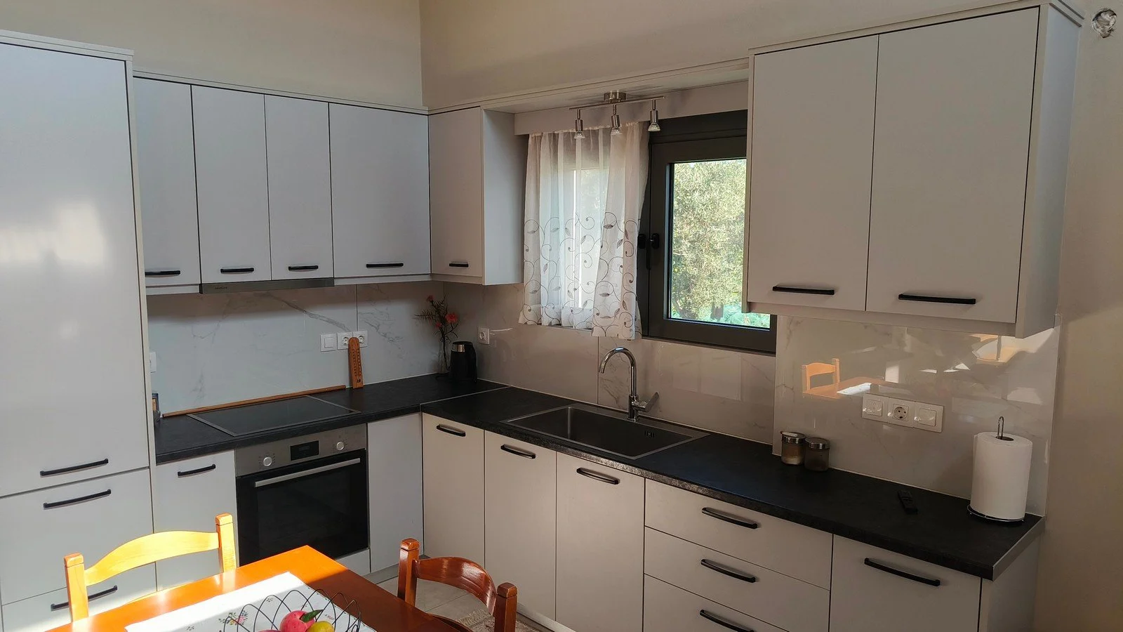 Property-for-Sale-in-Drapanias-37.jpg
