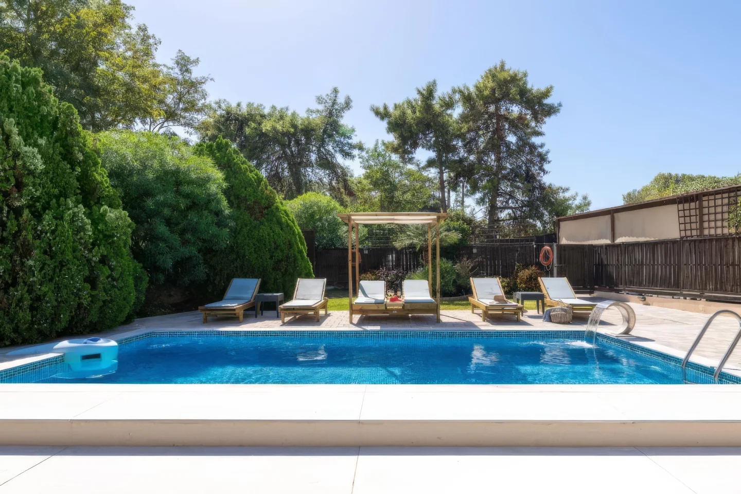 Property Pictures_Aegean Islands_Chic Villa in Ialysos_Elxis At Home in Greece_Chic-Villa-Ialysos_1d.png