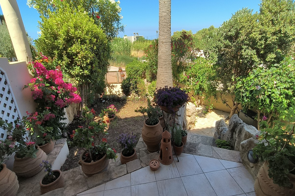 Beachfront-Furnished-Residence-in-Maleme-45.png
