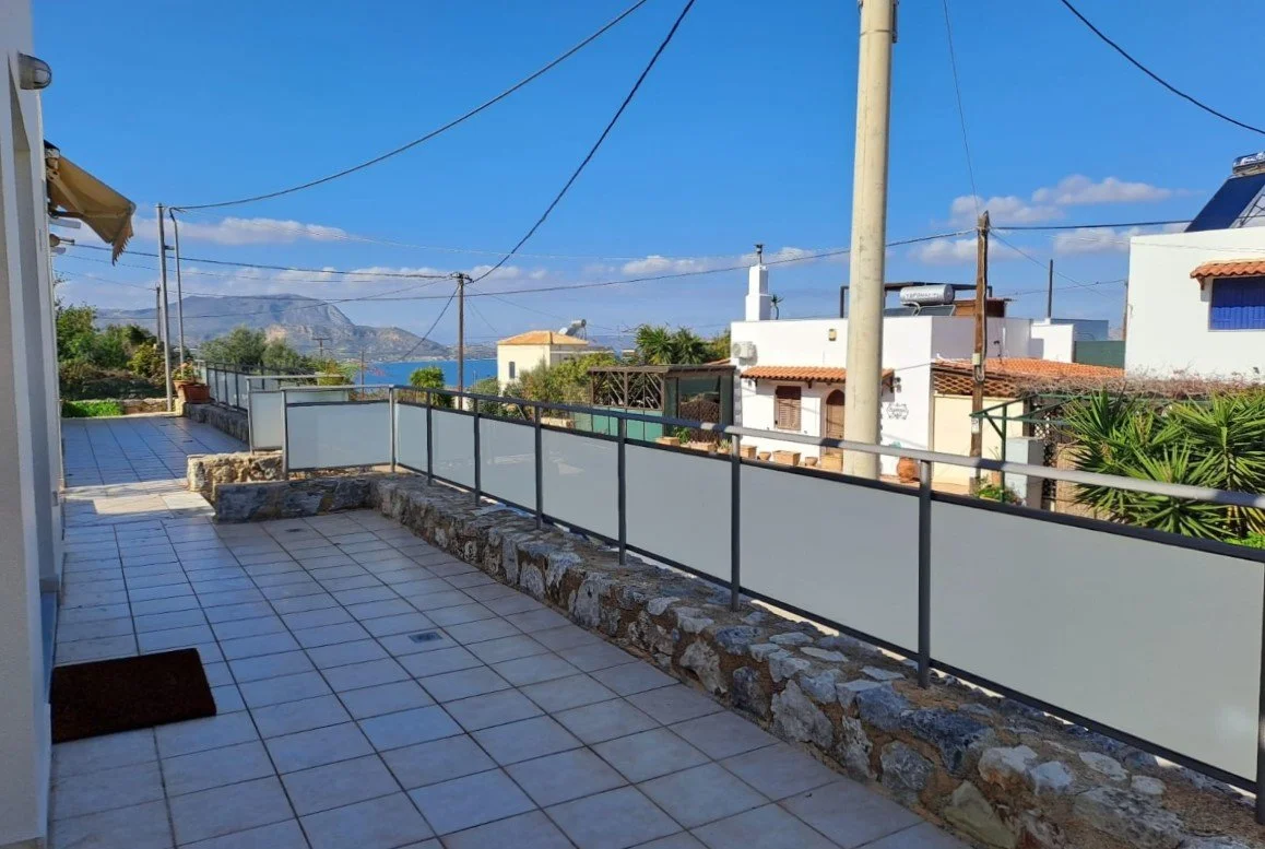 apartment-for-sale-in-plaka-7.jpeg