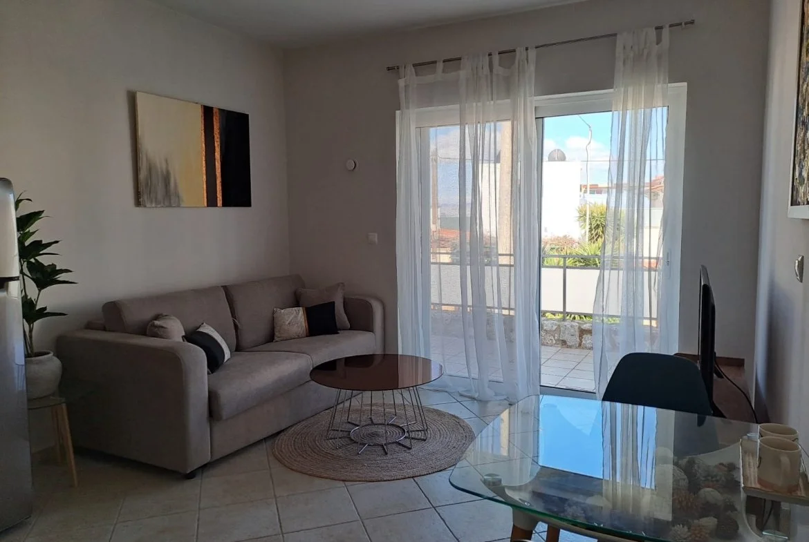 apartment-for-sale-in-plaka-4.jpeg