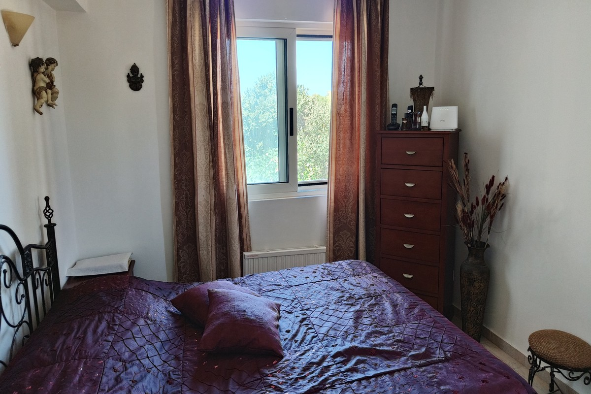 Beachfront-Furnished-Residence-in-Maleme-1.png