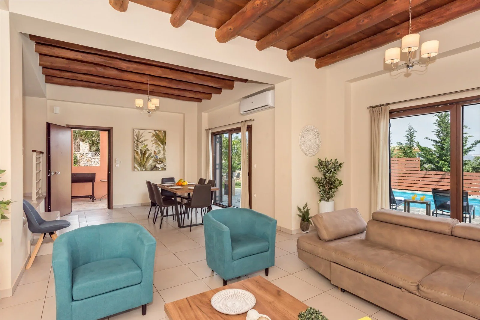 villa-for-sale-neo-chorio-35.jpg