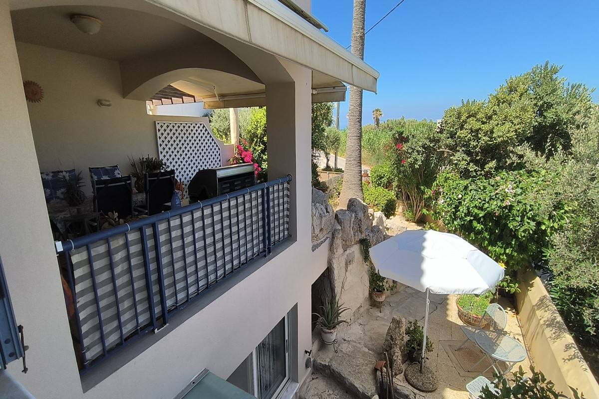 Beachfront-Furnished-Residence-in-Maleme-6.png