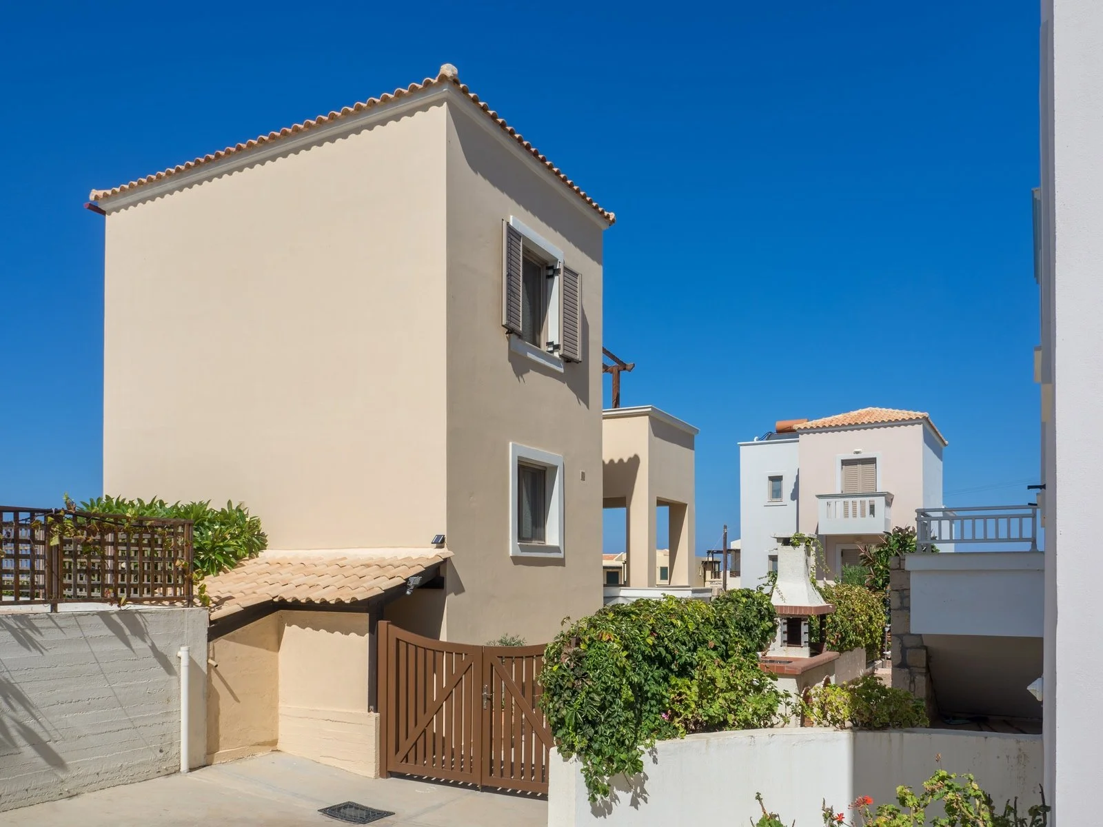 villa-in-Panormo-for-Sale-with-Sea-Views-18.jpg