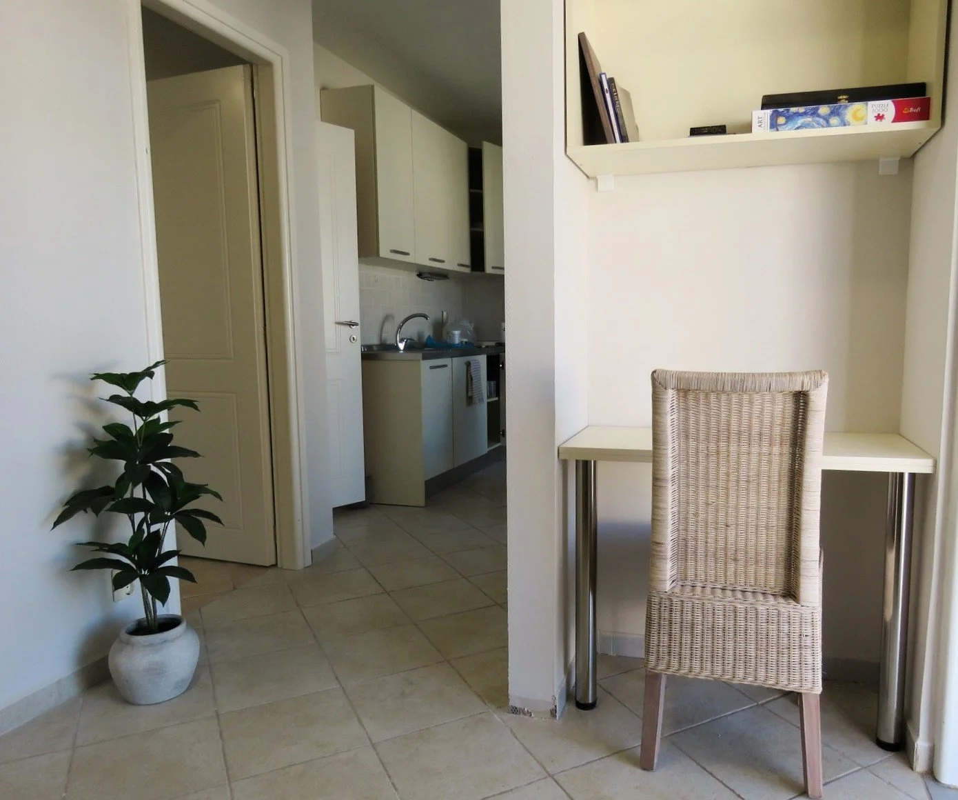 renovated-apartment-for-sale-in-plaka_44.jpg