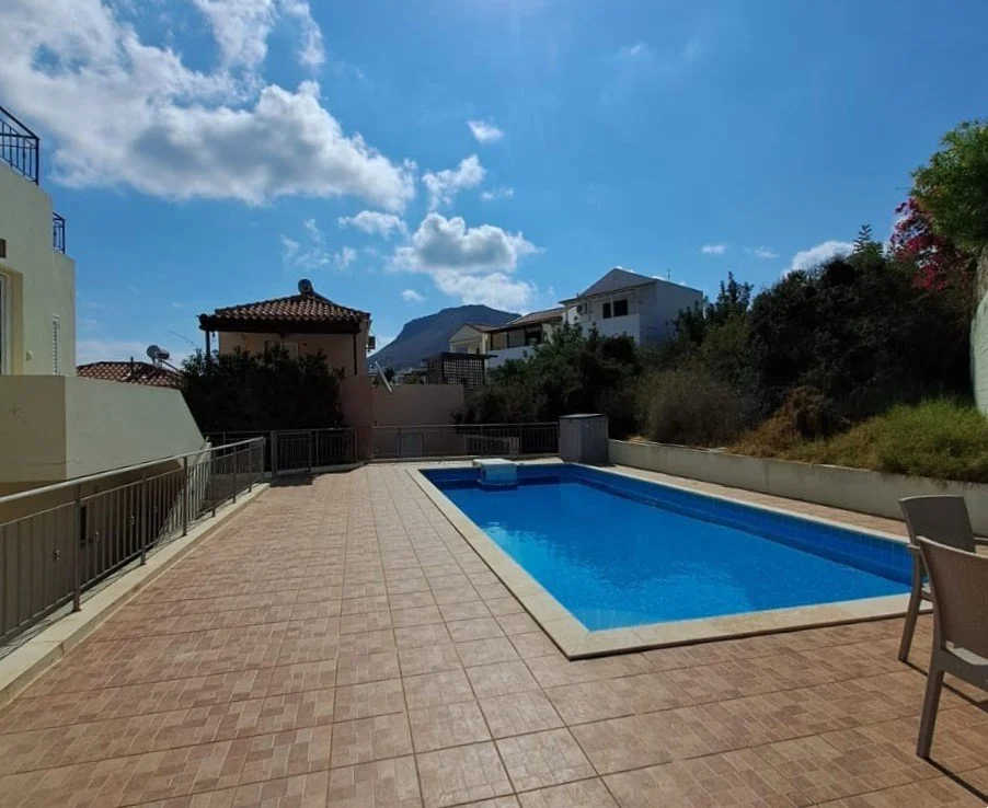 apartment-for-sale-in-plaka-3.jpg