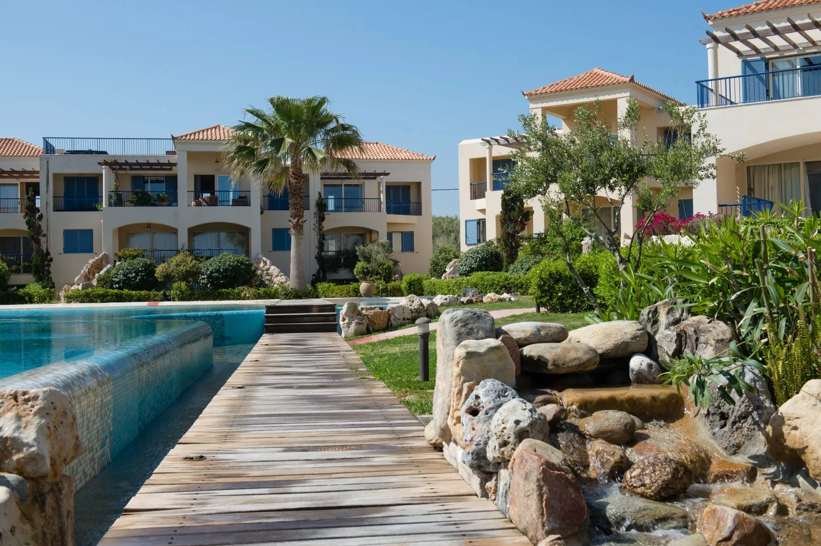 beachfront-furnished-residence-in-Maleme-for-sale-4.png