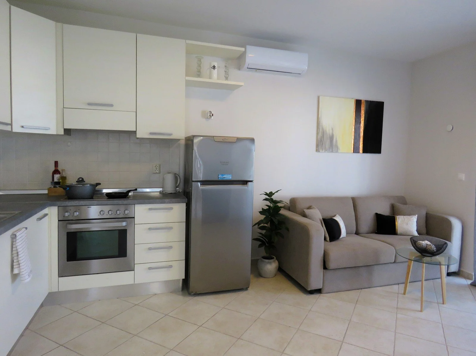 renovated-apartment-for-sale-in-plaka_19.jpg