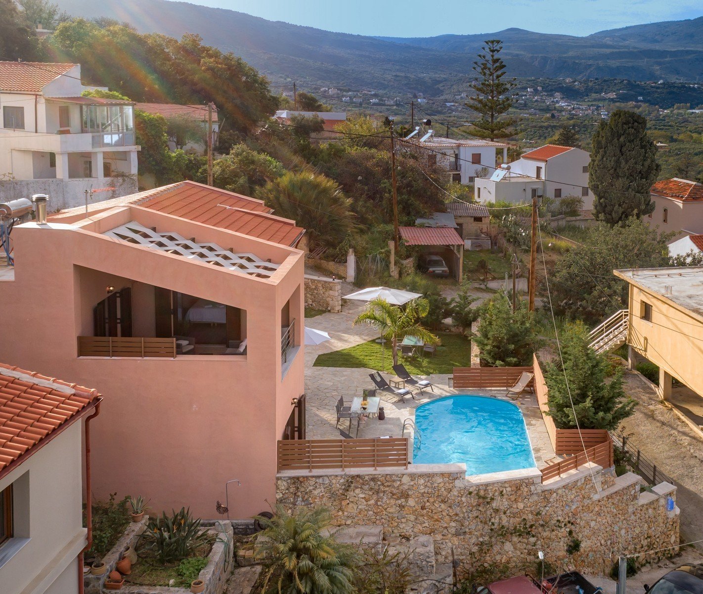 villa-sale-neo-chorio-1.jpg
