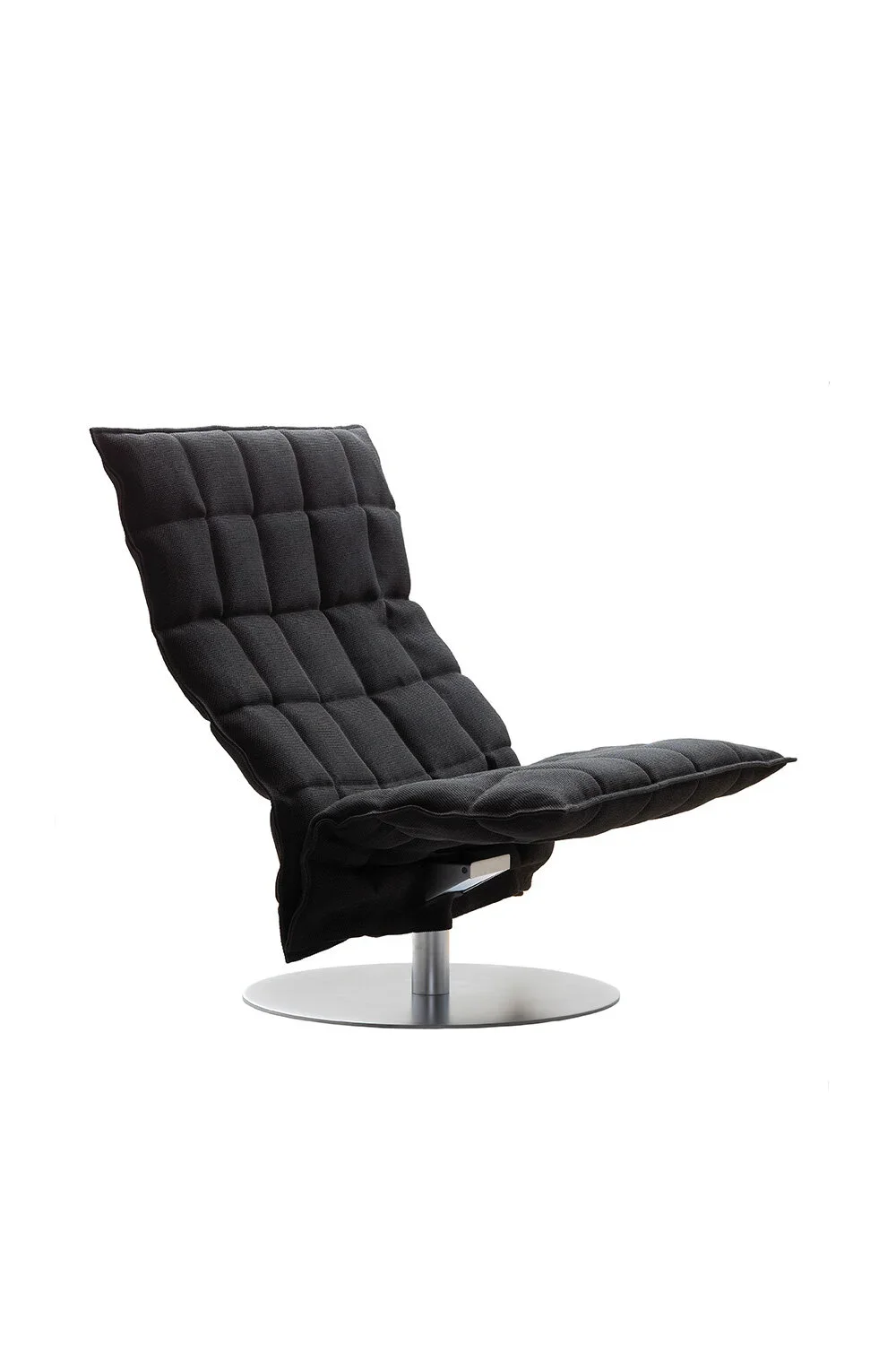 46005 Wide Swivel k Chair, matt-chromed plate base, Sand black