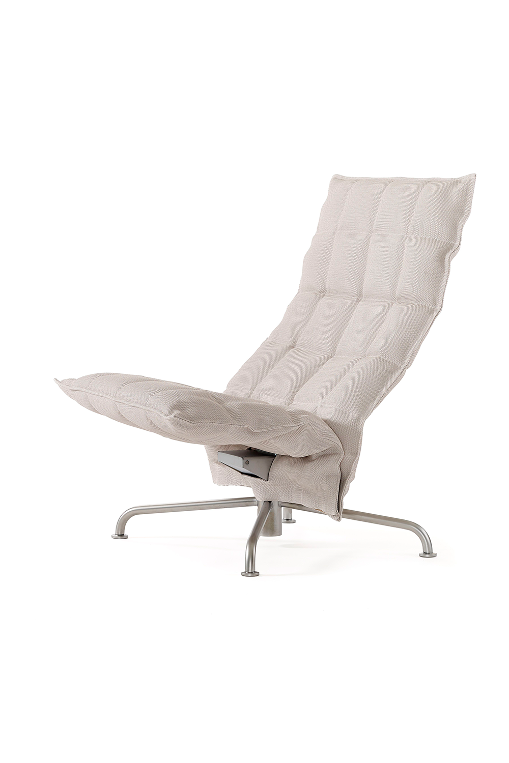 46027 Narrow swivel k Chair with matt-chromed star base, Sand stone-white