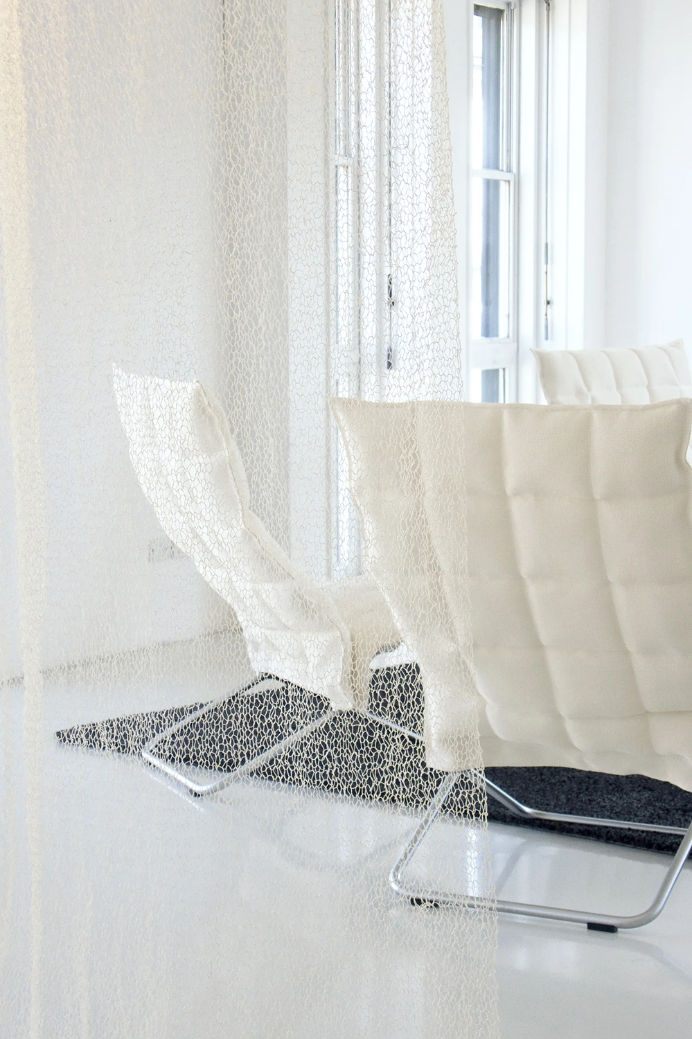 Veil 7210101 white room divider