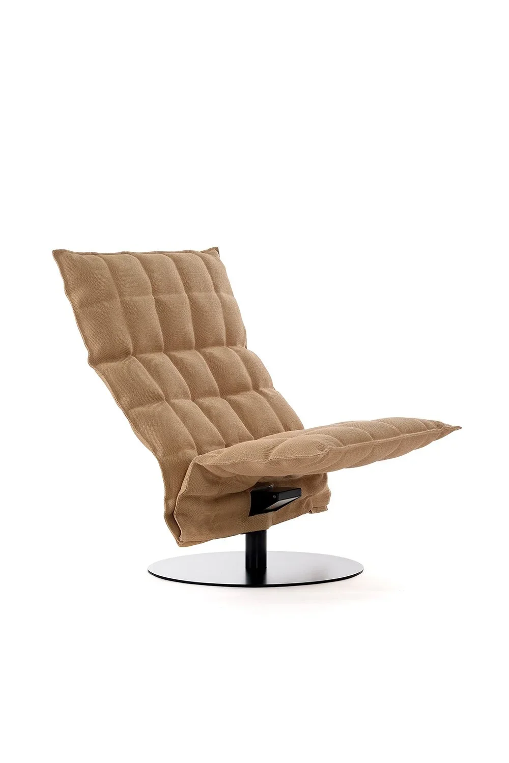 Wide Swivel k chair with plate base