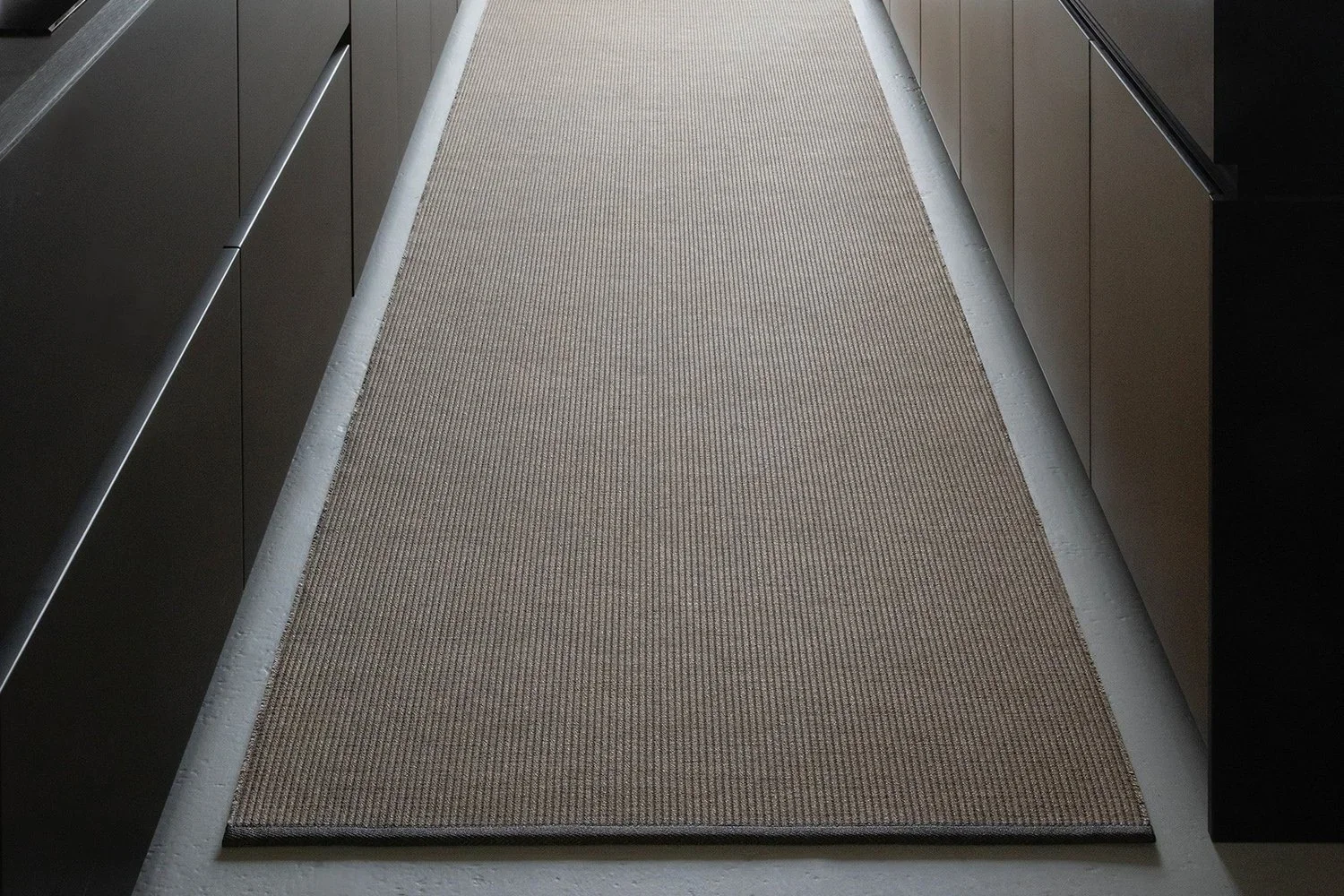 In/Out carpet in graphite-soft brown color