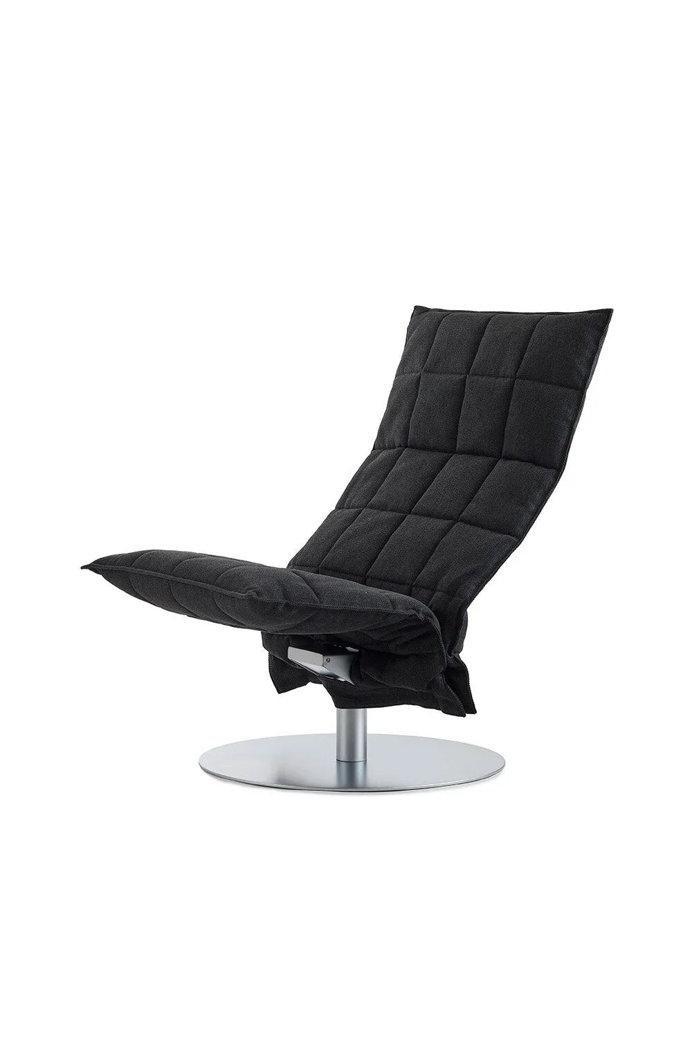 46007 Narrow Swivel k chair, matt-chromed plate base, Das55 black