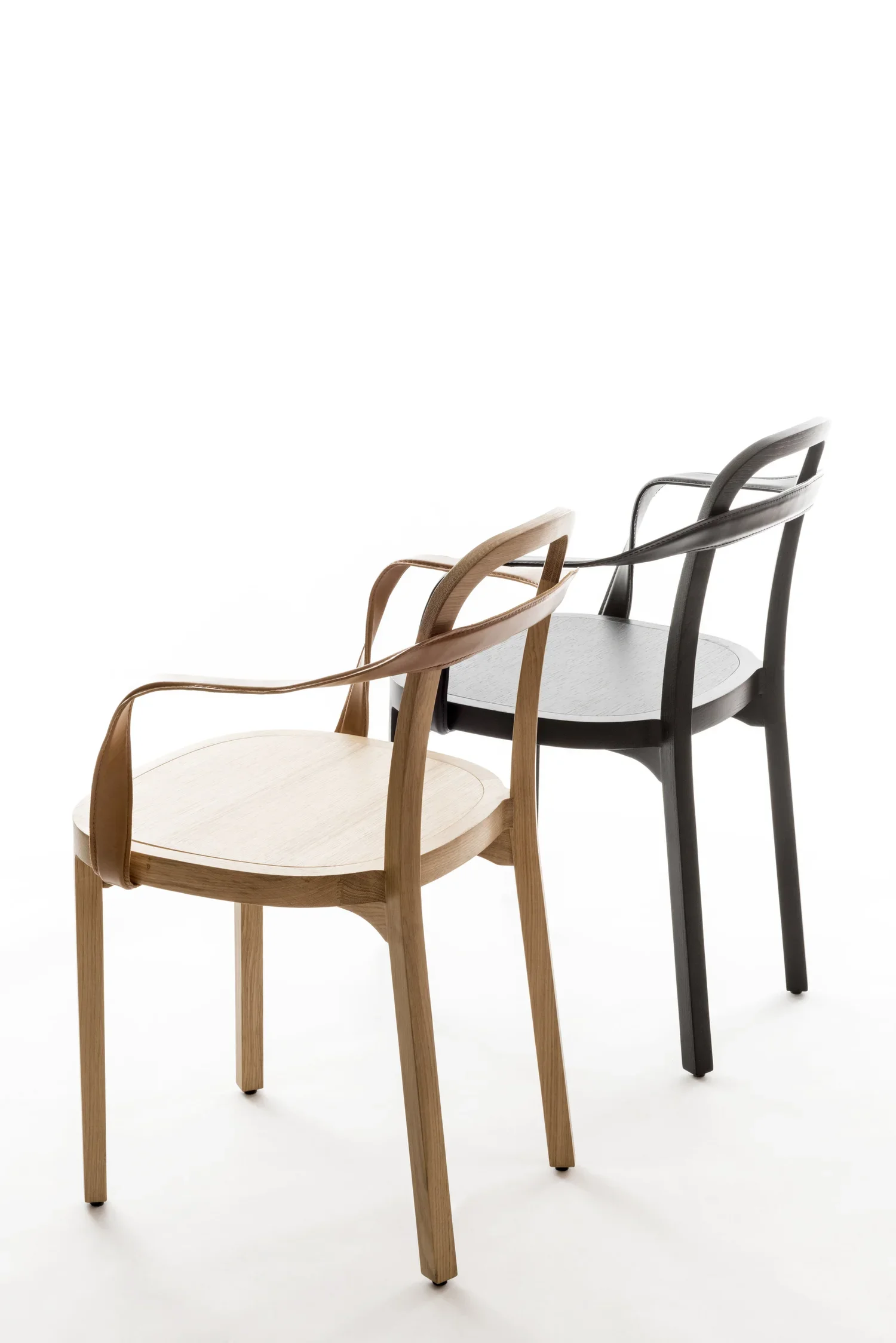 4450 Siro with armrests natural oak and 4459 Siro with armrests stained black