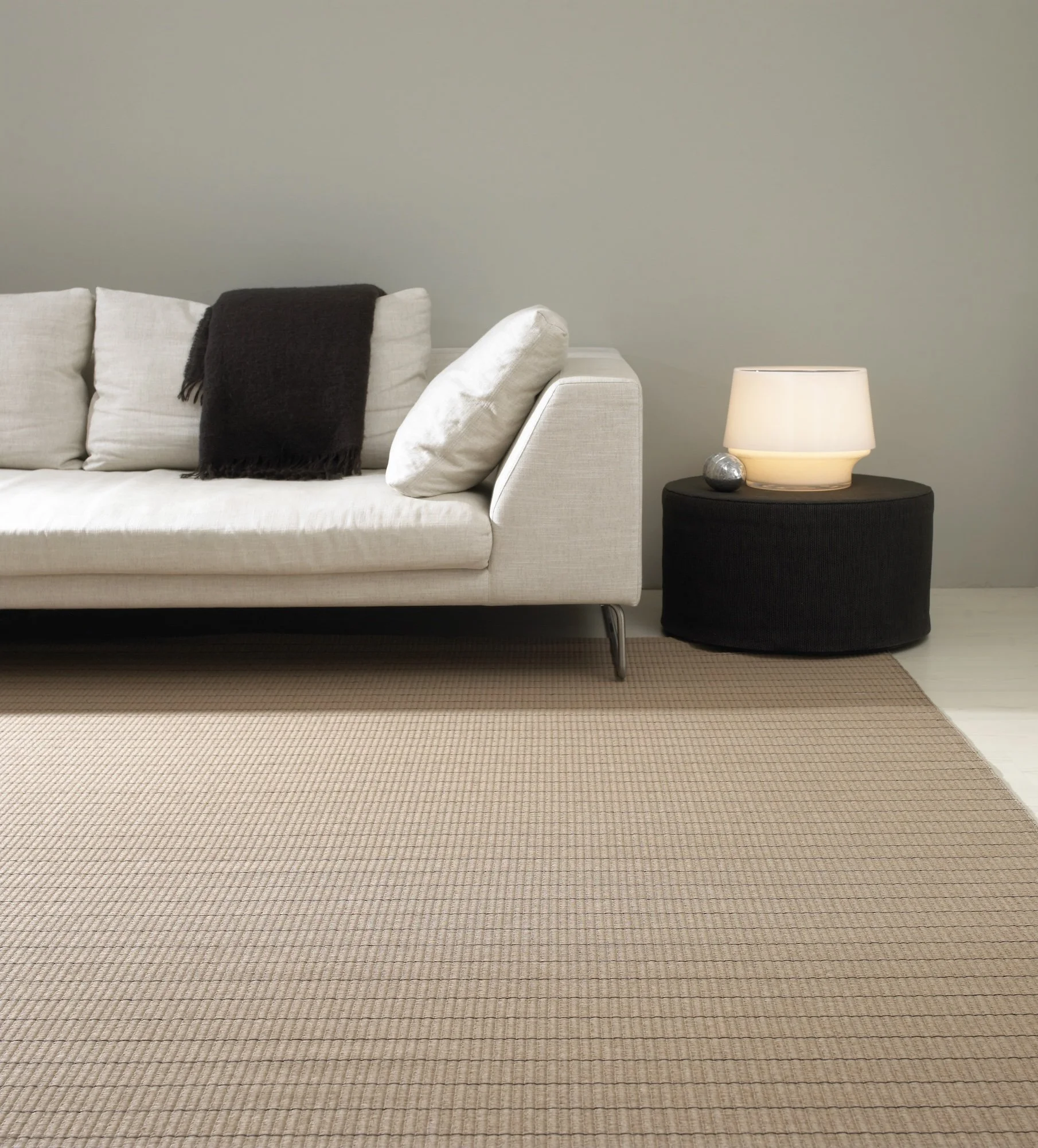 Line 12459 natural-black