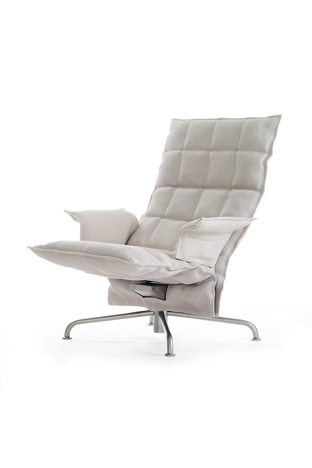 46029 Swivel k Chair with Armrests and matt-chromed star base, Sand stone-white
