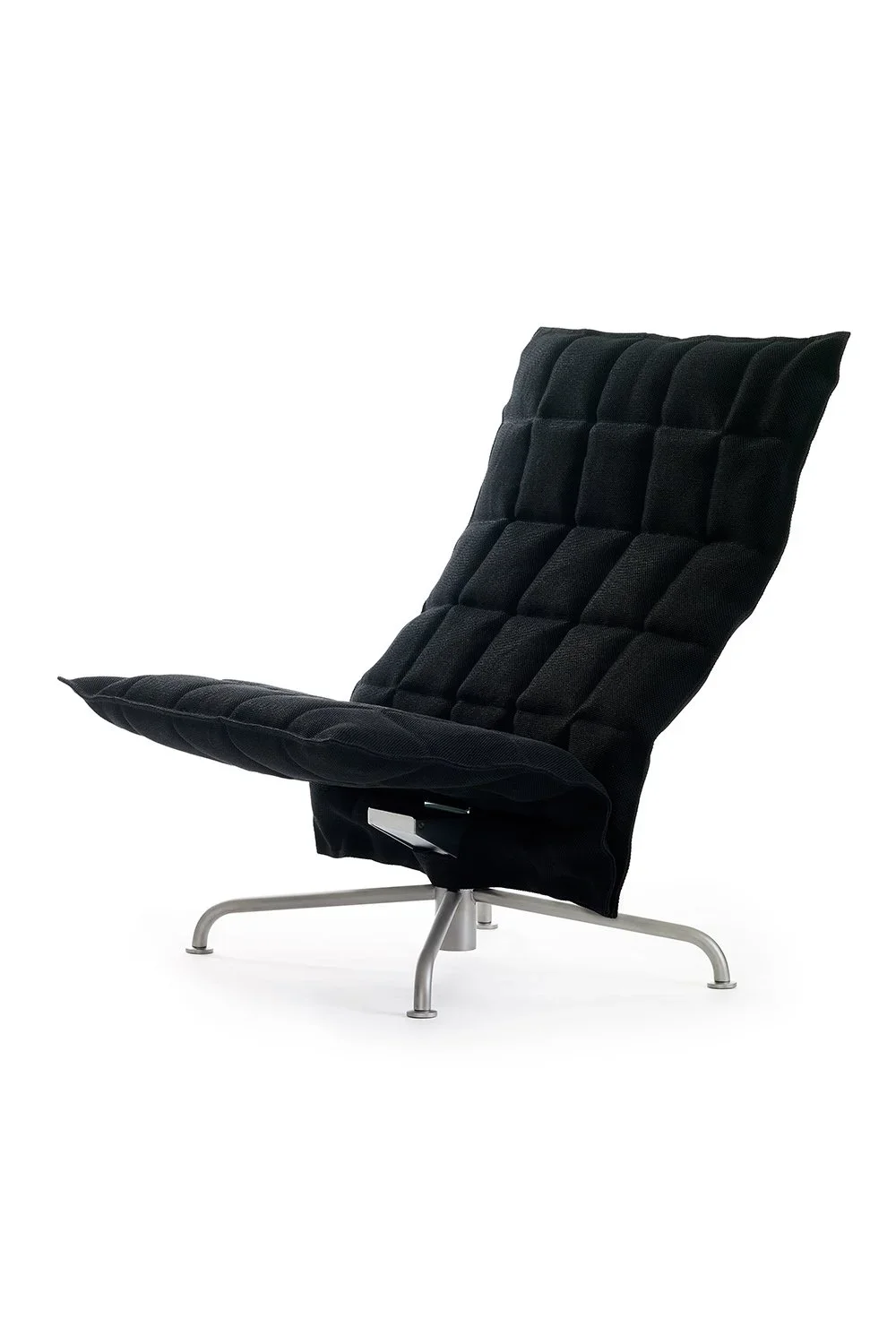 46025 Wide swivel k Chair with matt-chromed star base, Sand black