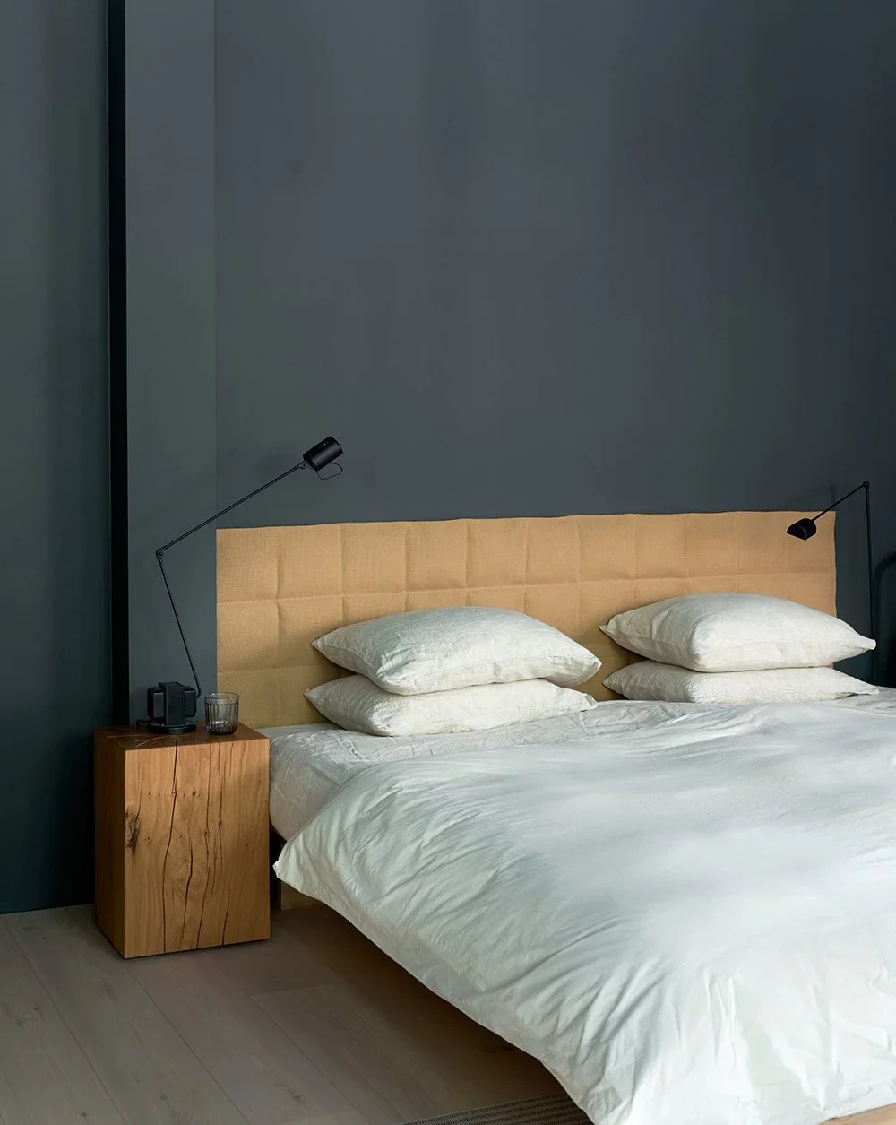 Quilted bed headboard in color "Natural"