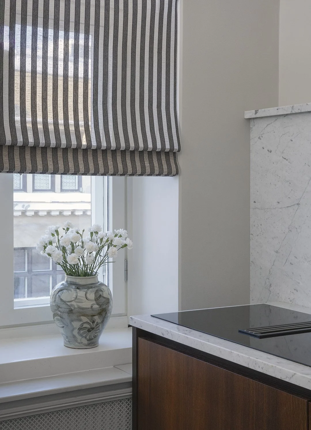 C string operated folding blind, Open Sky black-stone