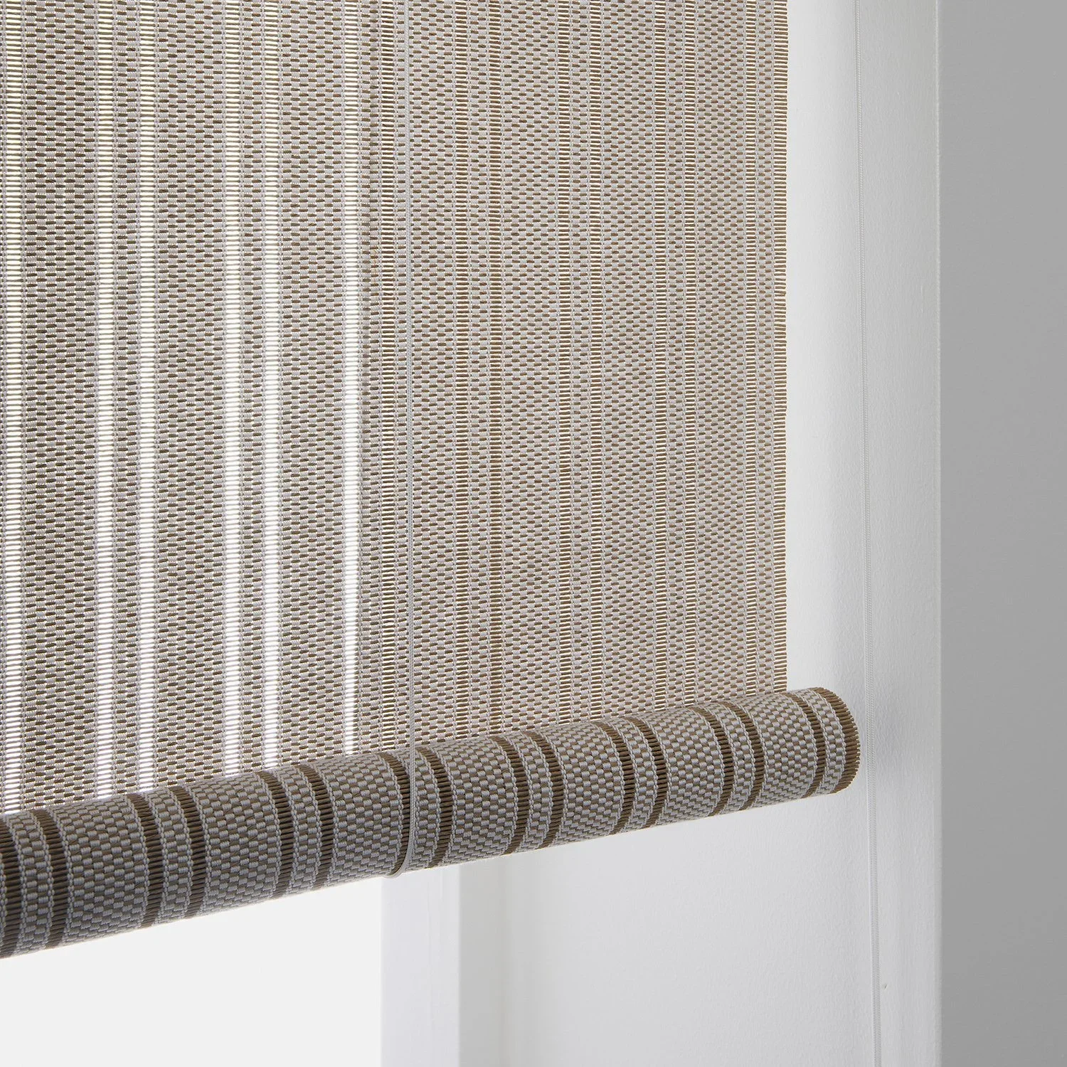 Cloud 2140105 col. white-natural, B string-operated classic rolled blind