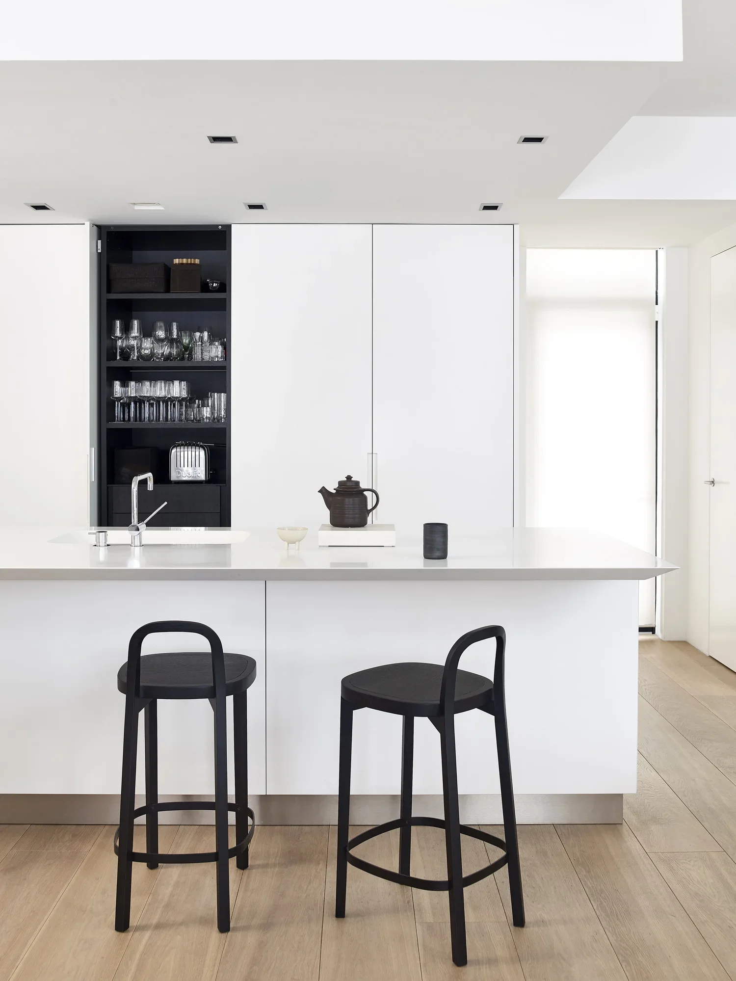 Siro bar stools black 65 cm