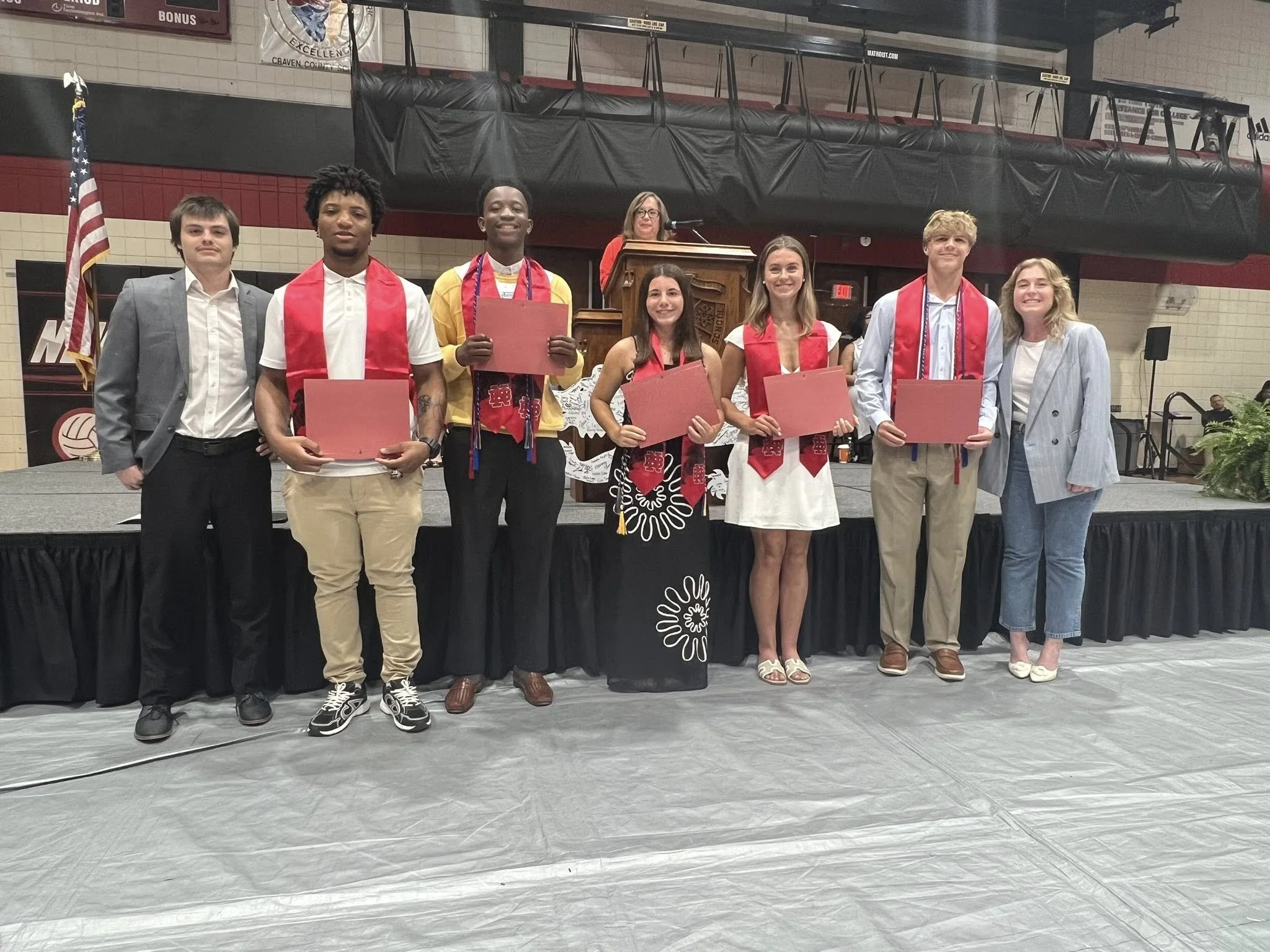 Left to Right: Parker Webb (T4T Programs Coordinator), 2026 NBHS Scholars Zion Wright, Sega Bagayoko-Diawara, Madison Game, Hailey Parker, Reid Scoggins, and Mary Bennett Stewart (T4T Executive Director) 