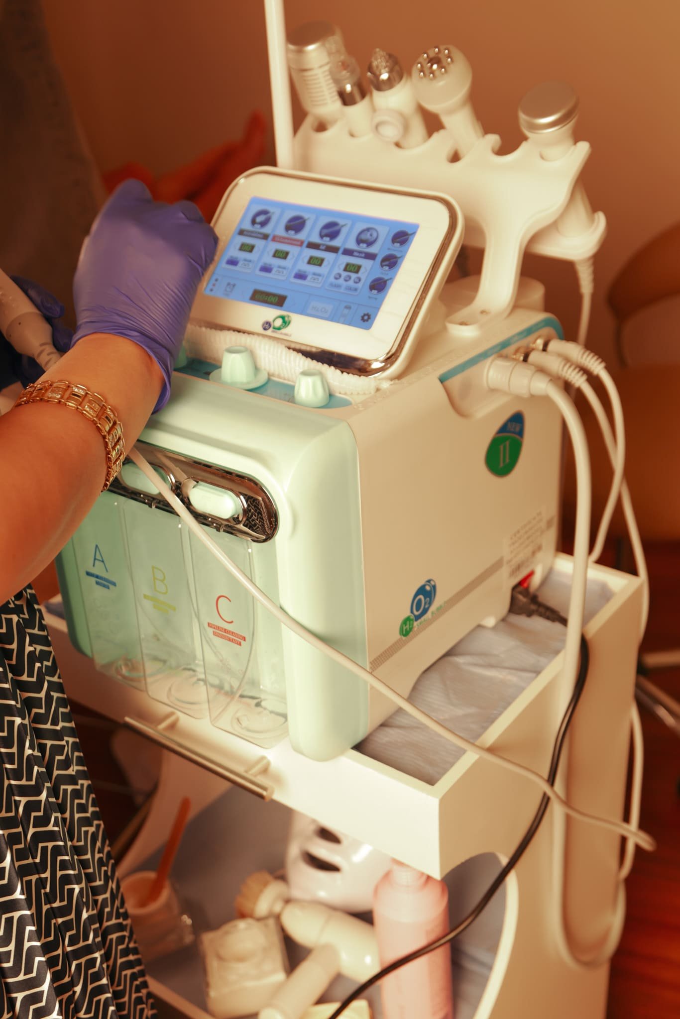 Hydrating facial skincare treatment for women Cairo