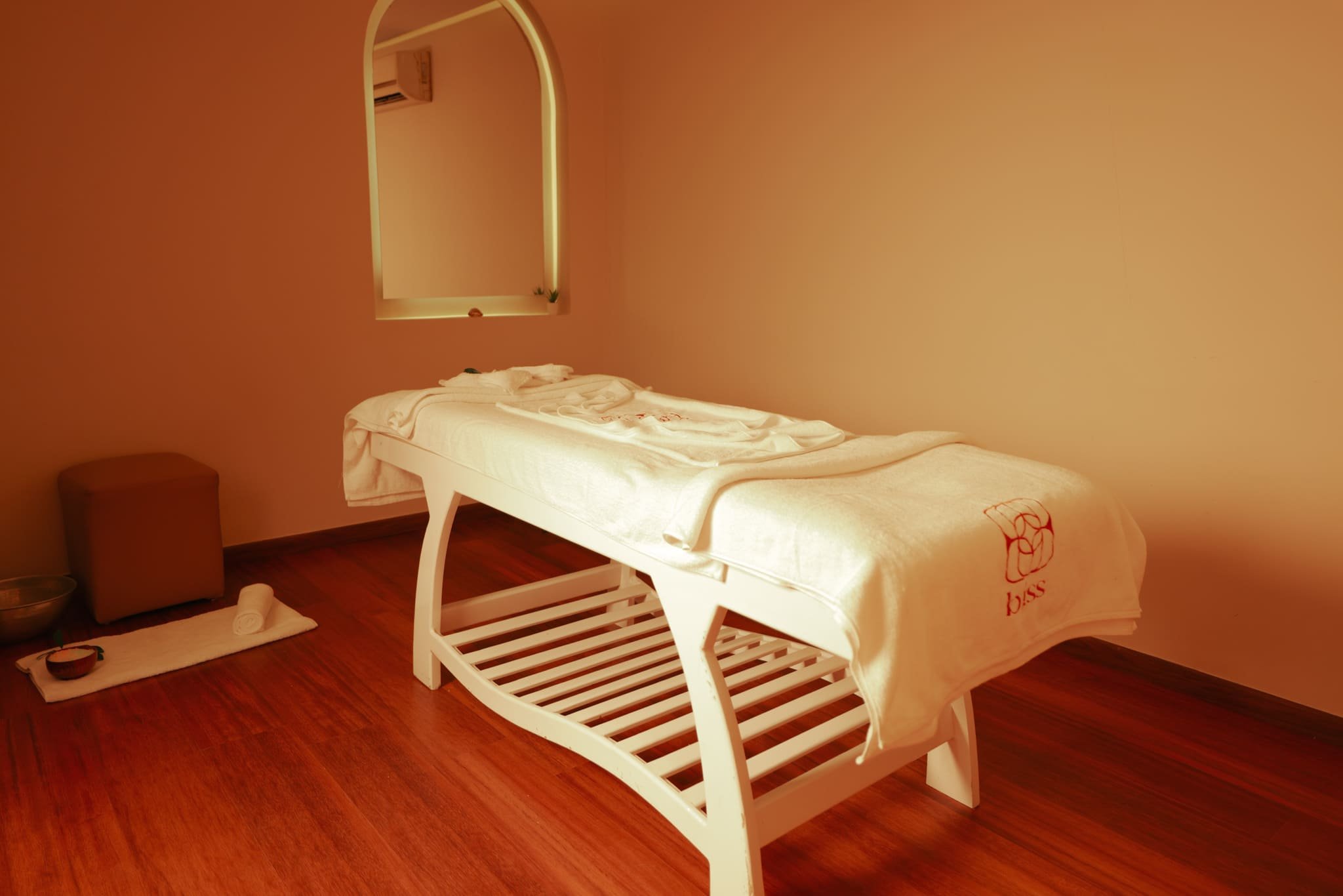 Professional deep tissue massage treatment Cairo spa