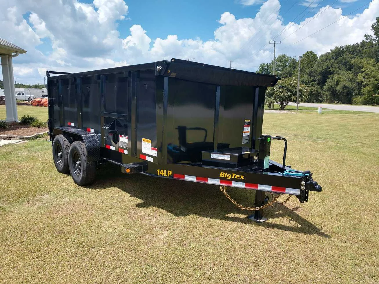 (WEEKEND RENTAL SAT & SUN) 14 Foot Dump Trailer
