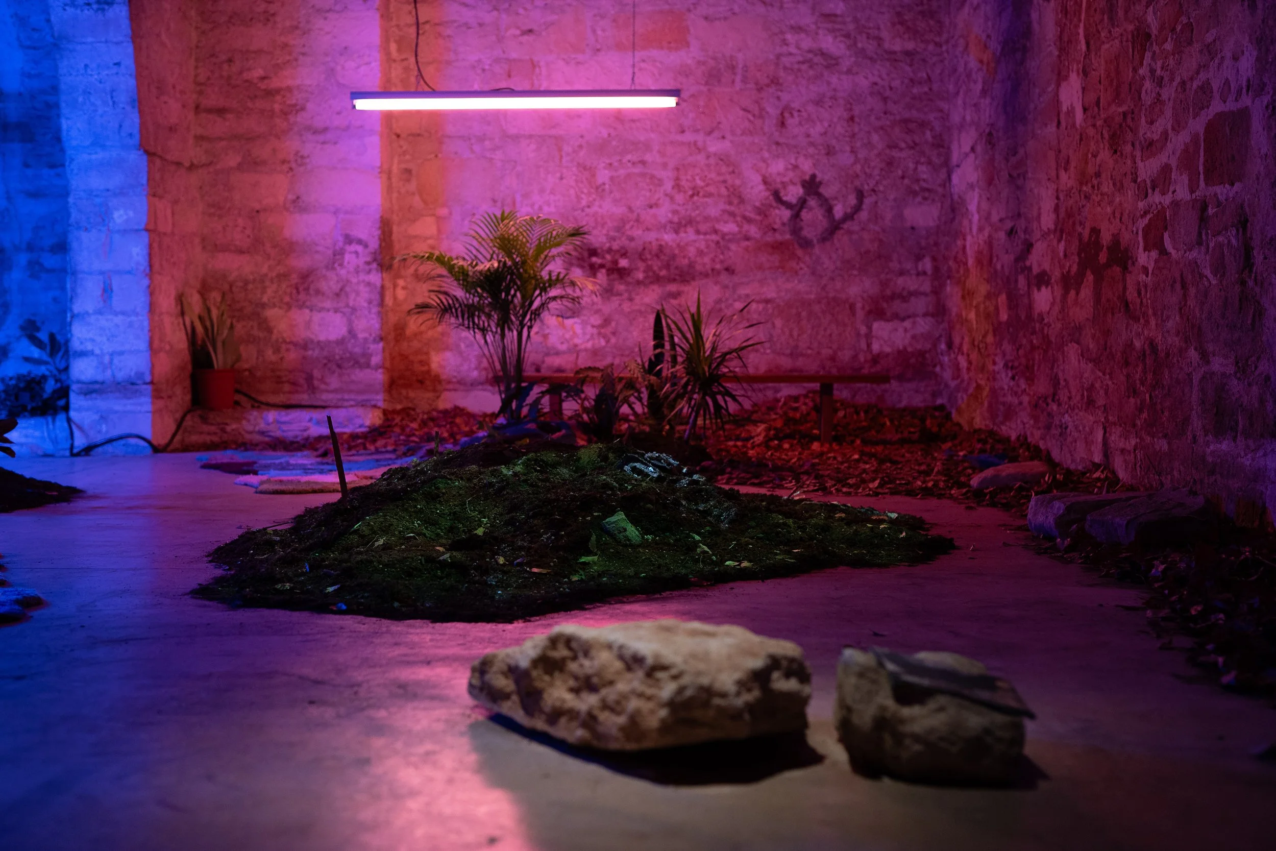 ‘Mud bauer’ ,2024 
Tufted wool carpet, leaves, sound installation inspired by 'Pano Vrisi' site,  field recordings and soundscape by Kalaqs