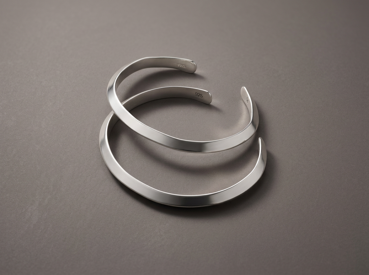 The Flying V // Triangle Cuff