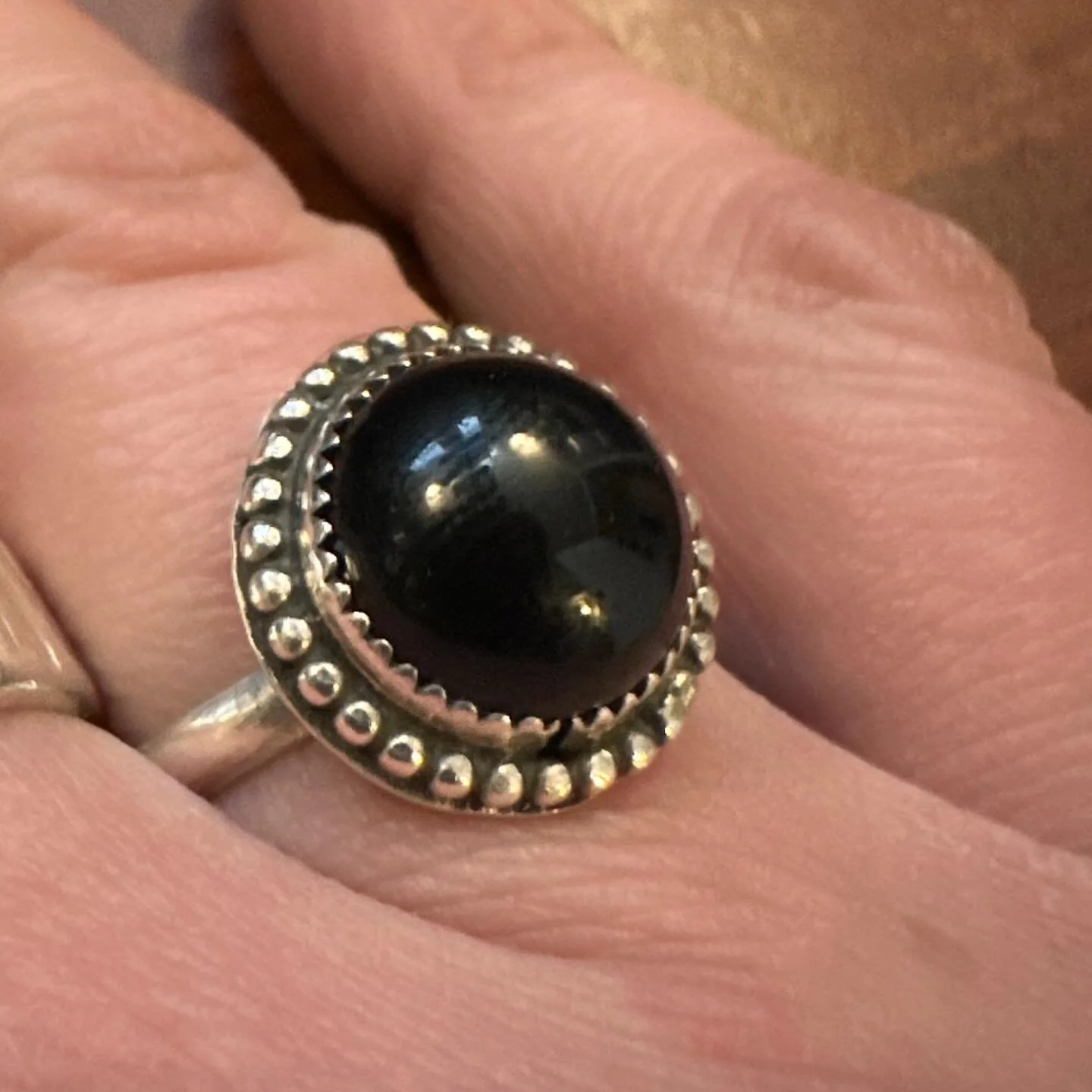 Check out my newest ring - Onyx set in Sterling Silver.
#handmadesterlingsilverjewelry #onyxjewelry #sterlingsilverjewelry #silverjewelry925 #silverandonyx