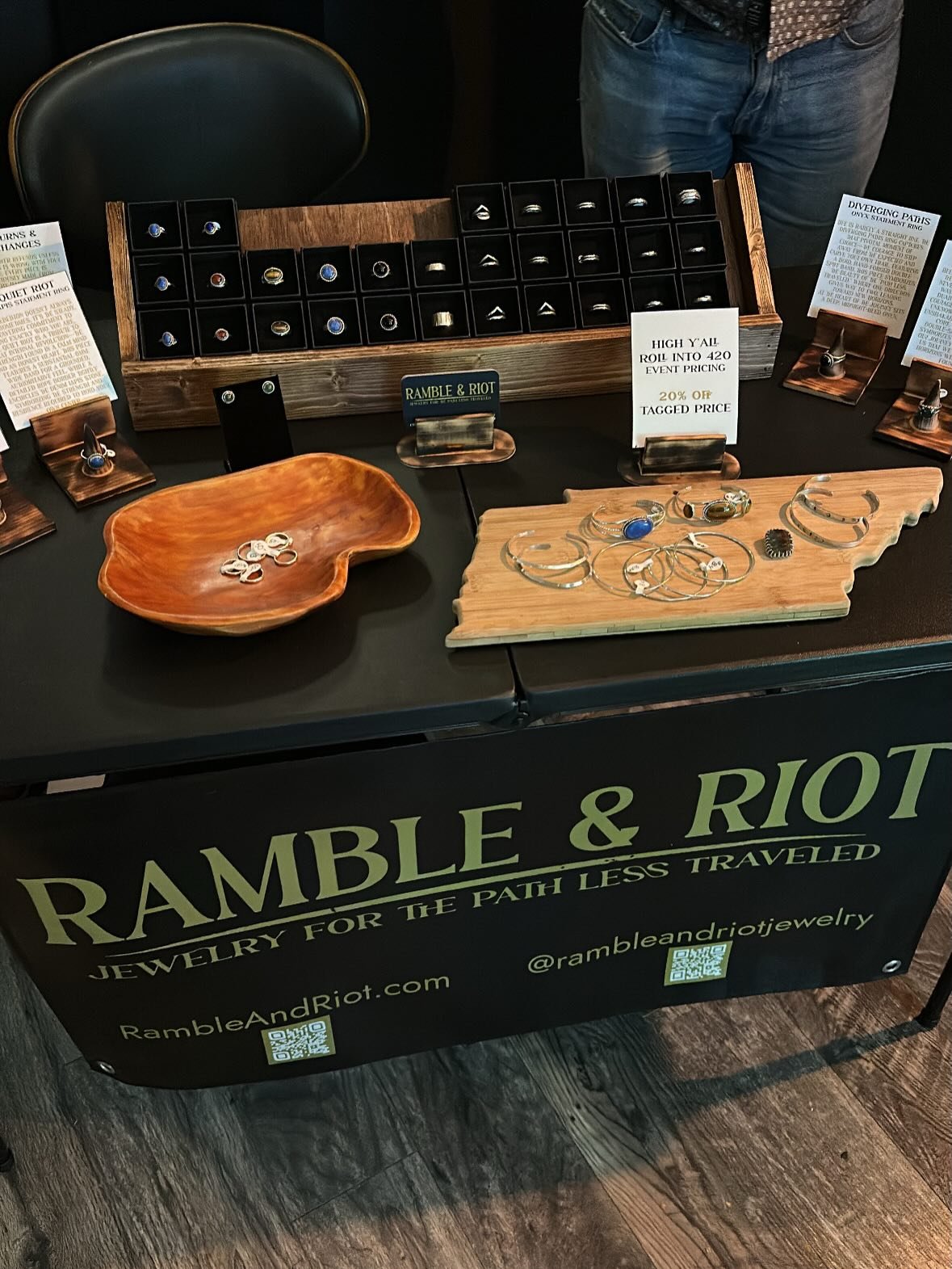 Had a great time at @thehighyall Saturday afternoon!! Thanks to the great hosts and to everyone who came out to hang!  Great vibes, great times! Looking forward to the next one!
#sterlingsilverjewelry #popupmarket #handmadesilverjewelry #artisanjewel