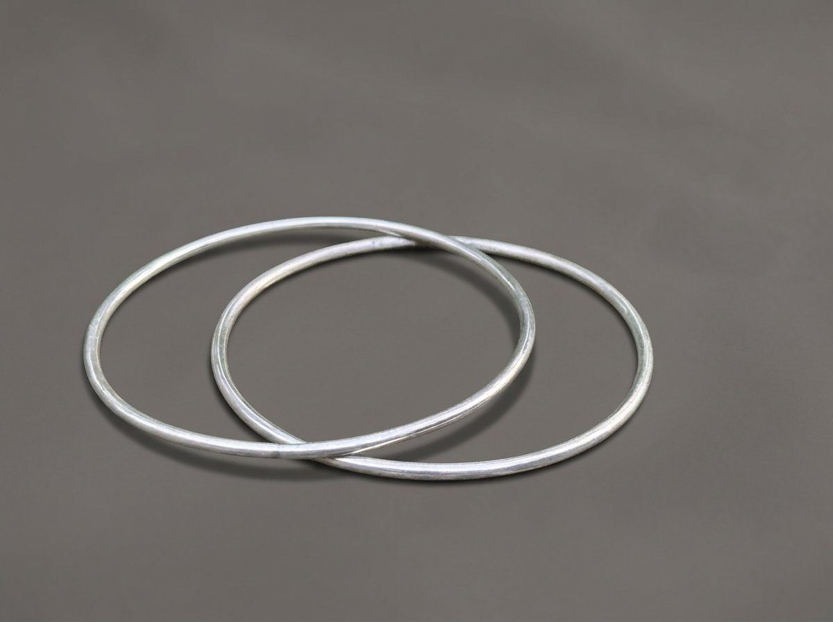 The Infinite Loop // Sterling Silver Bangle